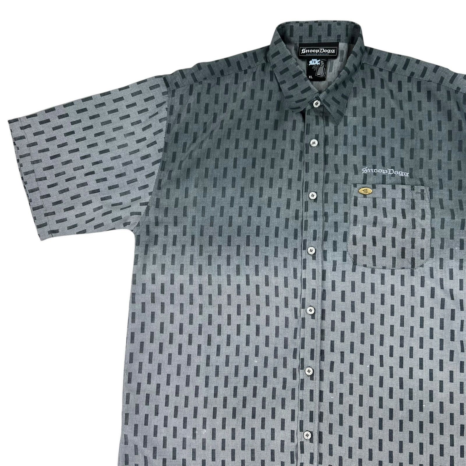 Rap Tees × Snoop Dogg × Vintage Vintage Y2K Snoop Dogg Clothing Co boxy button up shirt (XL) Size US XL / EU 56 / 4 - 3 Thumbnail