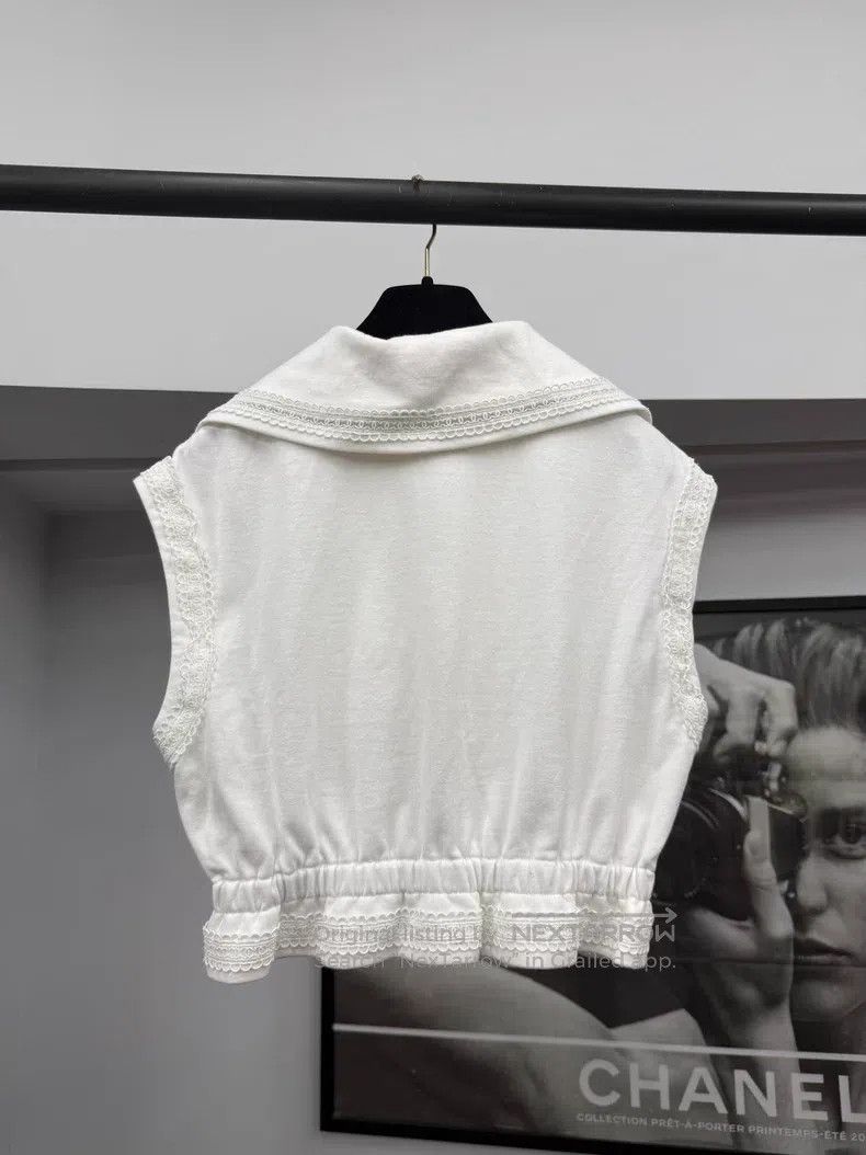 Chanel Chanel 24M white sleeveless zipper lapel Size XS / US 0-2 / IT 36-38 - 2 Thumbnail