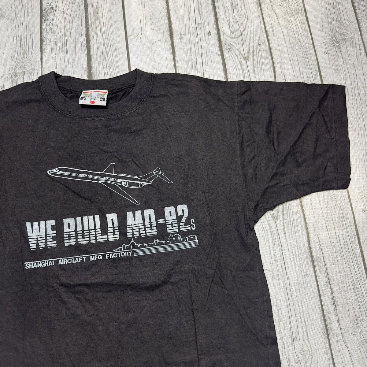 Vintage Vintage McDonnell Douglas MD-82 tee Size US L / EU 52-54 / 3 - 3 Thumbnail