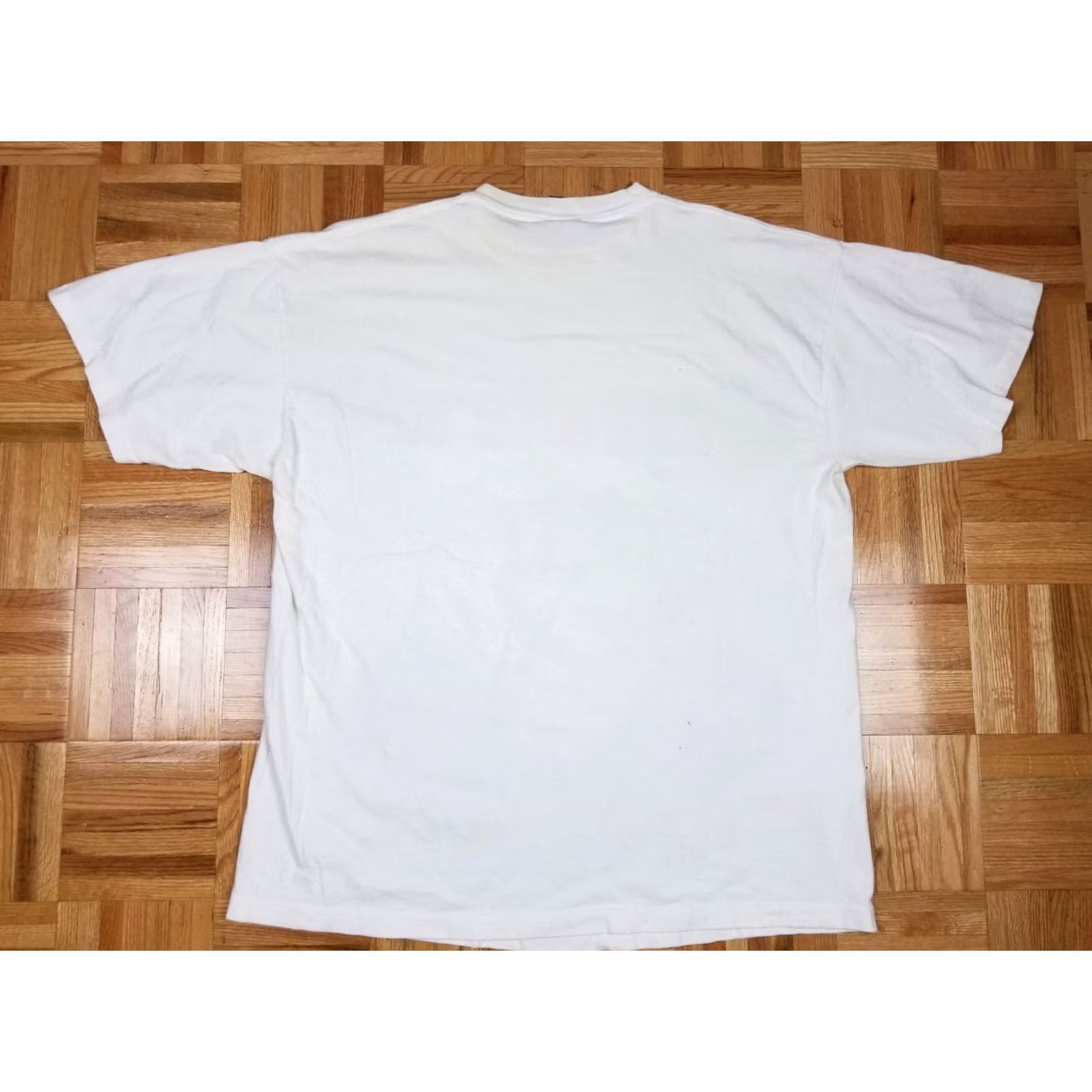 Vintage VINTAGE 93' SIGNAL ARTWEAR REMOTE CONTROL FREAK WHITE T-SHIRT SZ XLARGE Shirt Men XL White Logo Band Grunge Retro USA 90s Boys Mens Girls Womens Size US XL / EU 56 / 4 - 7 Thumbnail