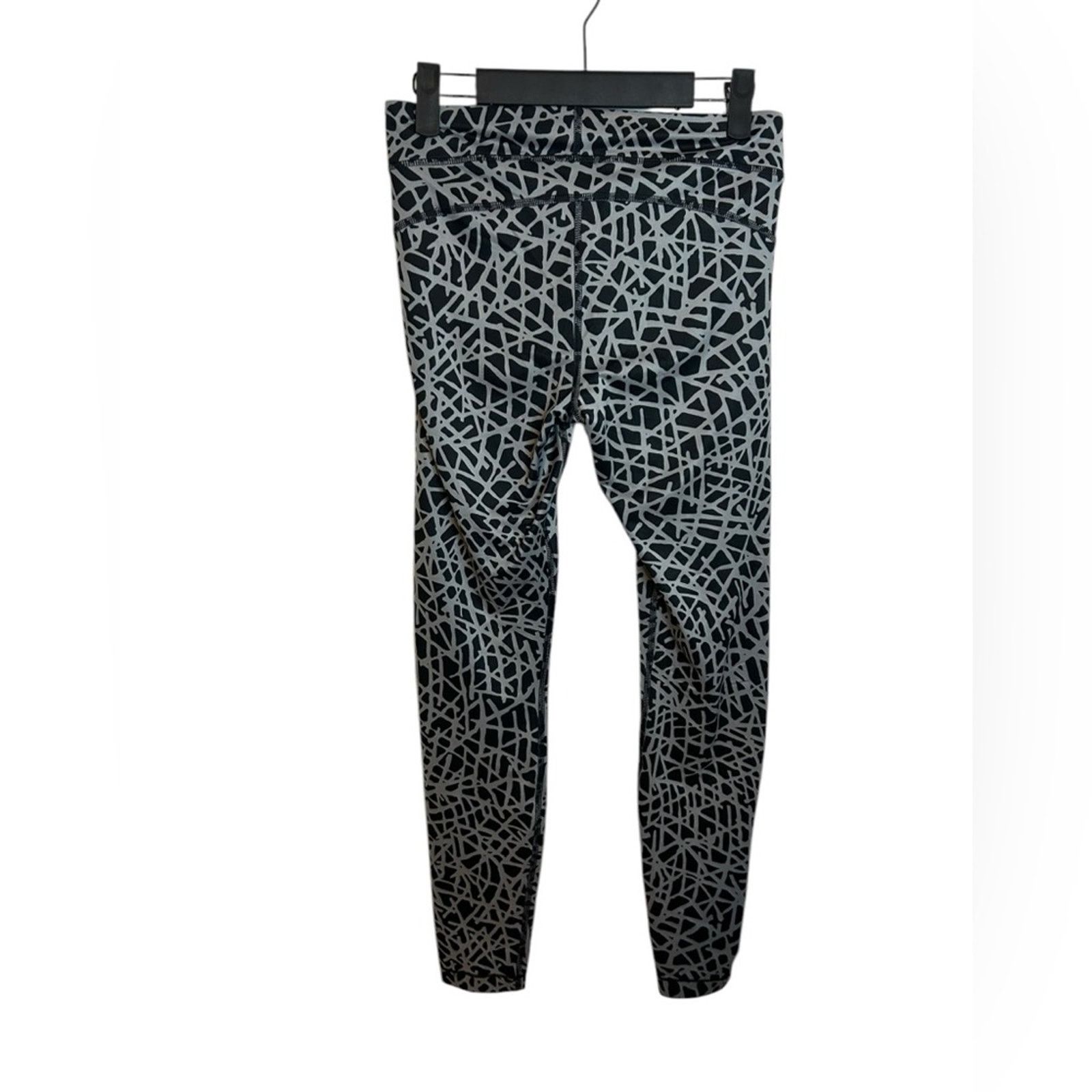 Under Armour Under Armour Geometric Patterned Compression Leggings Size 30" / US 8 / IT 44 - 2 Thumbnail