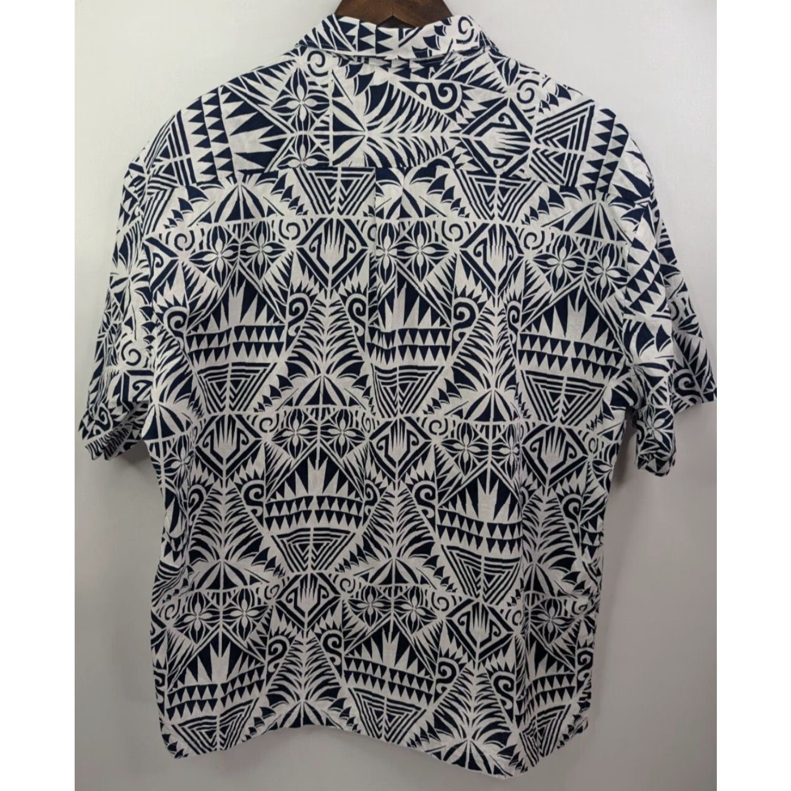 Vintage Stolen Pig Button-Up Hawaiian Shirt Men's 2XL Short Sleeve, Blue, Fiji Made, Button-Up, Hawaiian, 2XL, Men, Shirt, Vintage: No Size US XXL / EU 58 / 5 - 2 Thumbnail