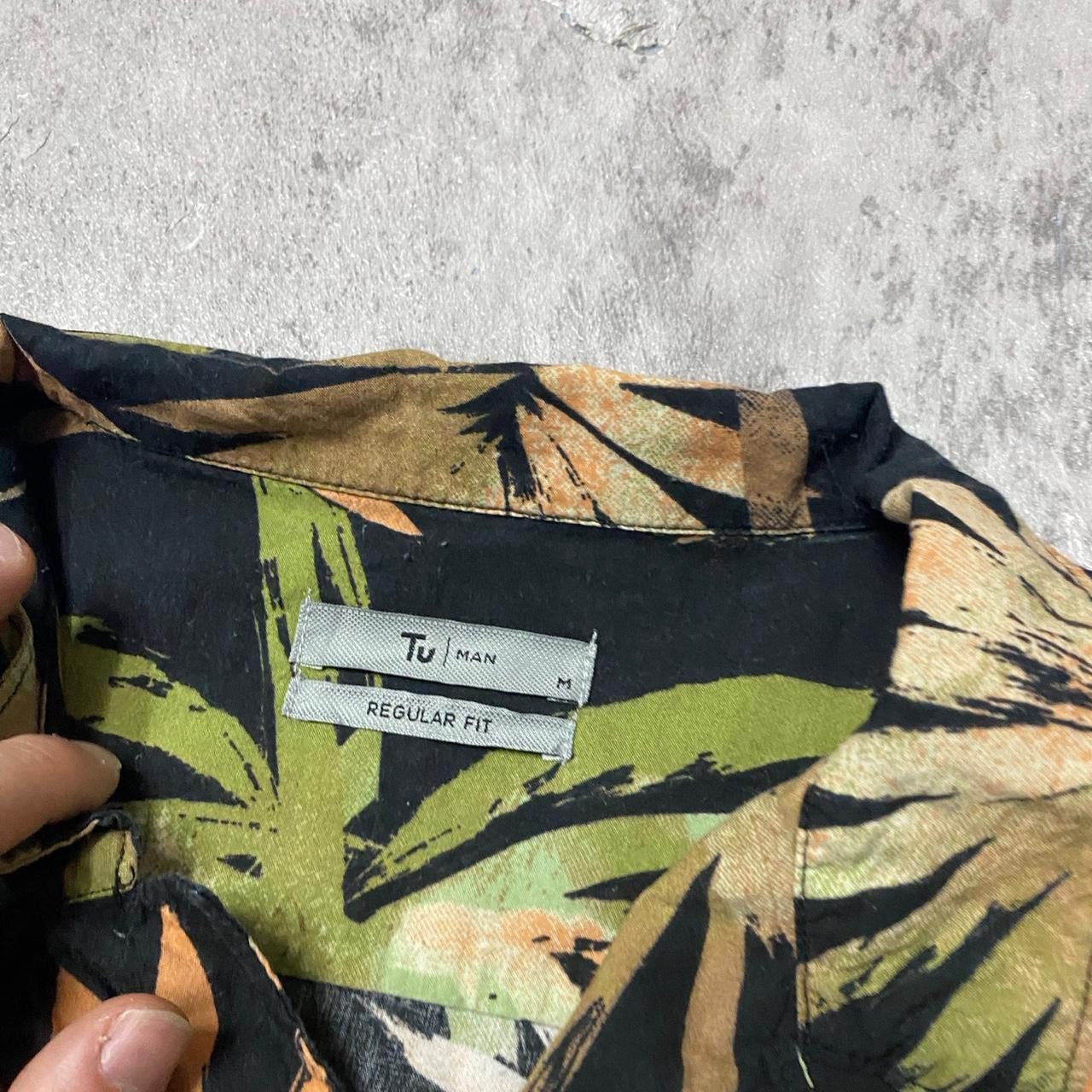 Other Tu Man black and multi-coloured tropical shirt Size US M / EU 48-50 / 2 - 3 Thumbnail