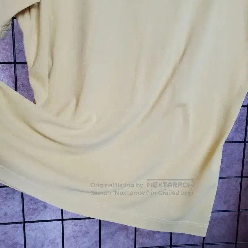 Burberry Burberry Summer Yellow Cotton Embroidered T-Shirt. Size M / US 6-8 / IT 42-44 - 6 Thumbnail