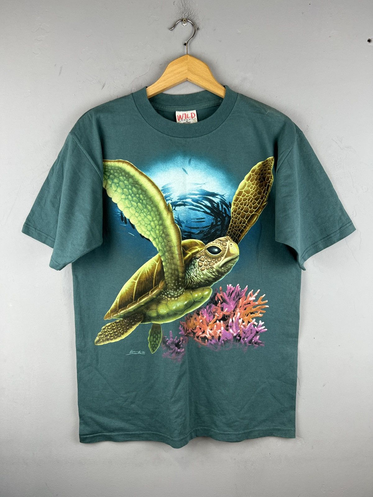 Vintage Vintage 1997 Big Turtle Ocean Wild Oversized tee Size US M / EU 48-50 / 2 - 1 Thumbnail