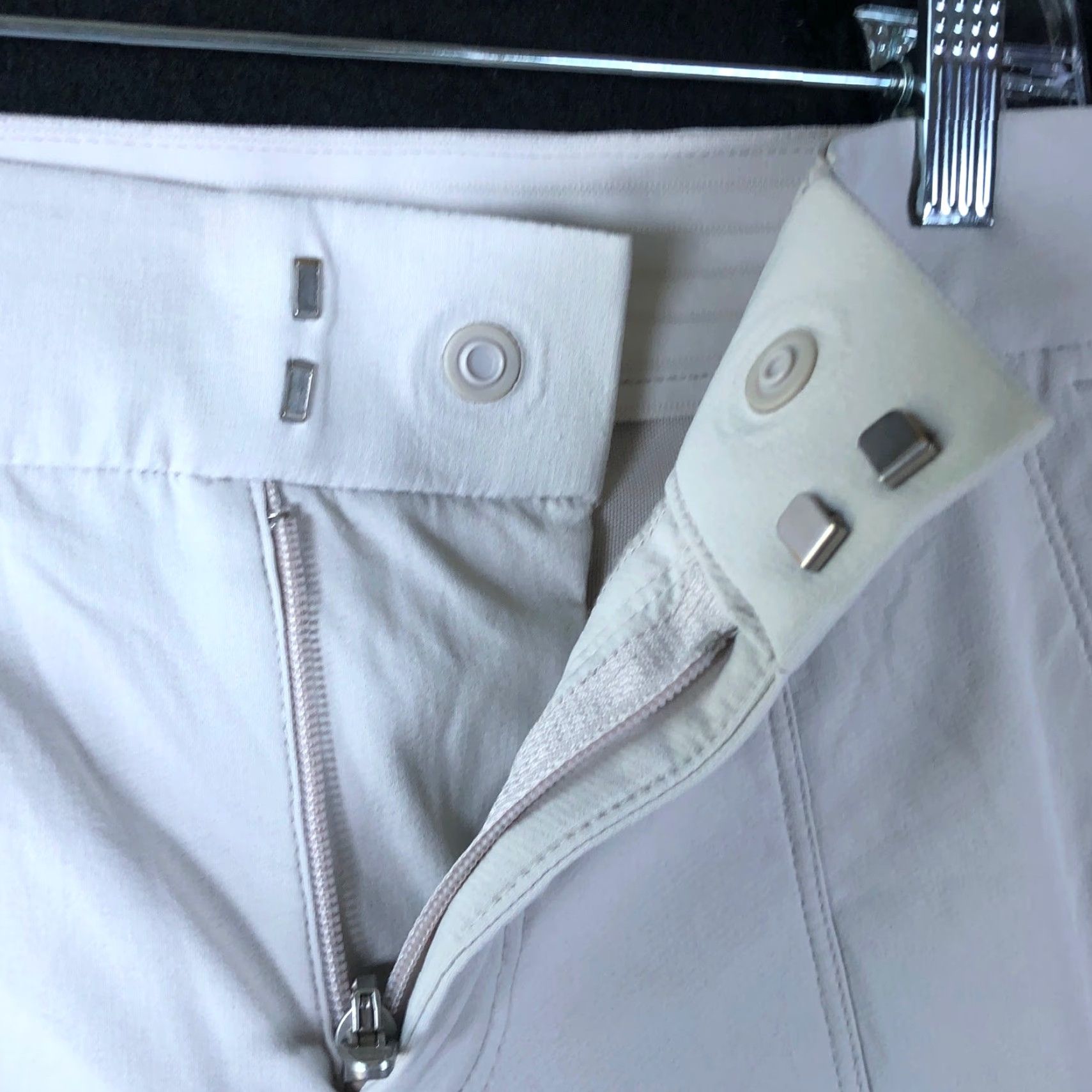 Athleta VINTAGE Athleta Womens Pants Bone Mid Rise Petite Skinny Open Front Pocket Stretch 0P Size 28" / US 6 / IT 42 - 4 Thumbnail