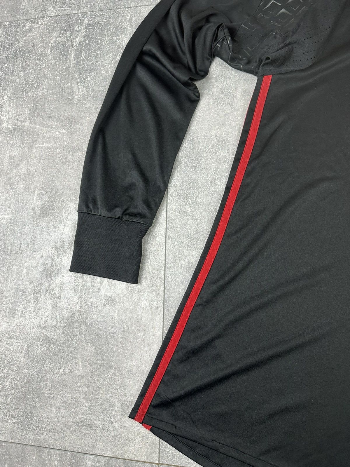 Adidas Adidas Manchester United Goalkeeper 2016/17 Home Jersey Size US M / EU 48-50 / 2 - 11 Thumbnail