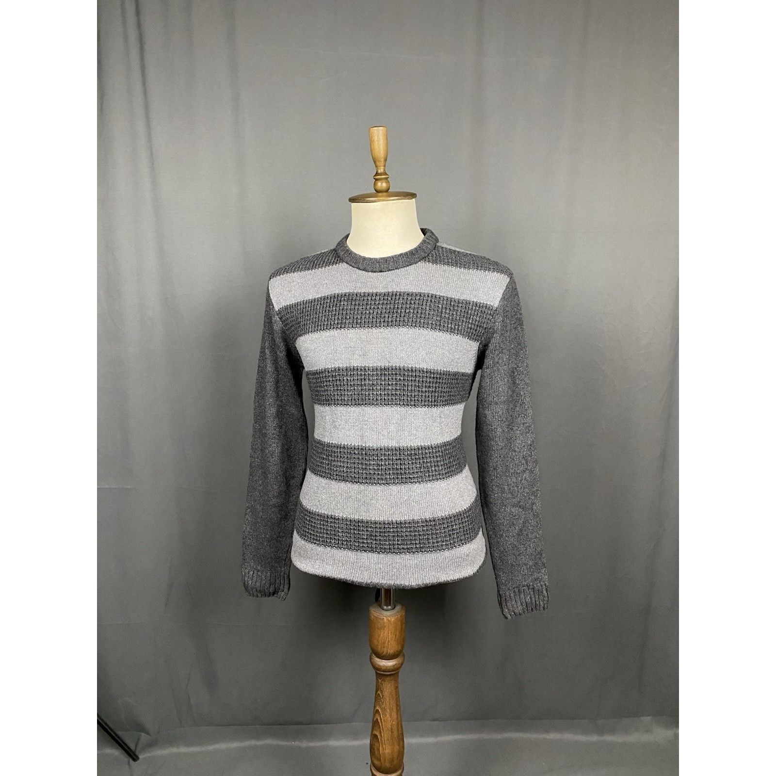 Oliver Spencer Oliver Spencer Men's Gray Wool Cashmere Striped Crewneck Swe Size US M / EU 48-50 / 2 - 2 Thumbnail
