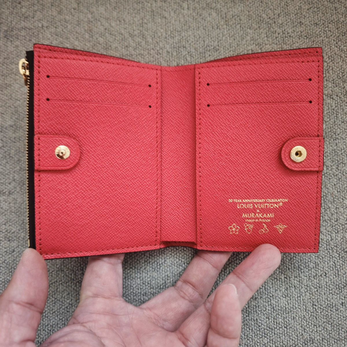 Louis Vuitton × Takashi Murakami Louis Vuitton x Murakami Cerise (Cherries) Wallet Size ONE SIZE - 5 Thumbnail