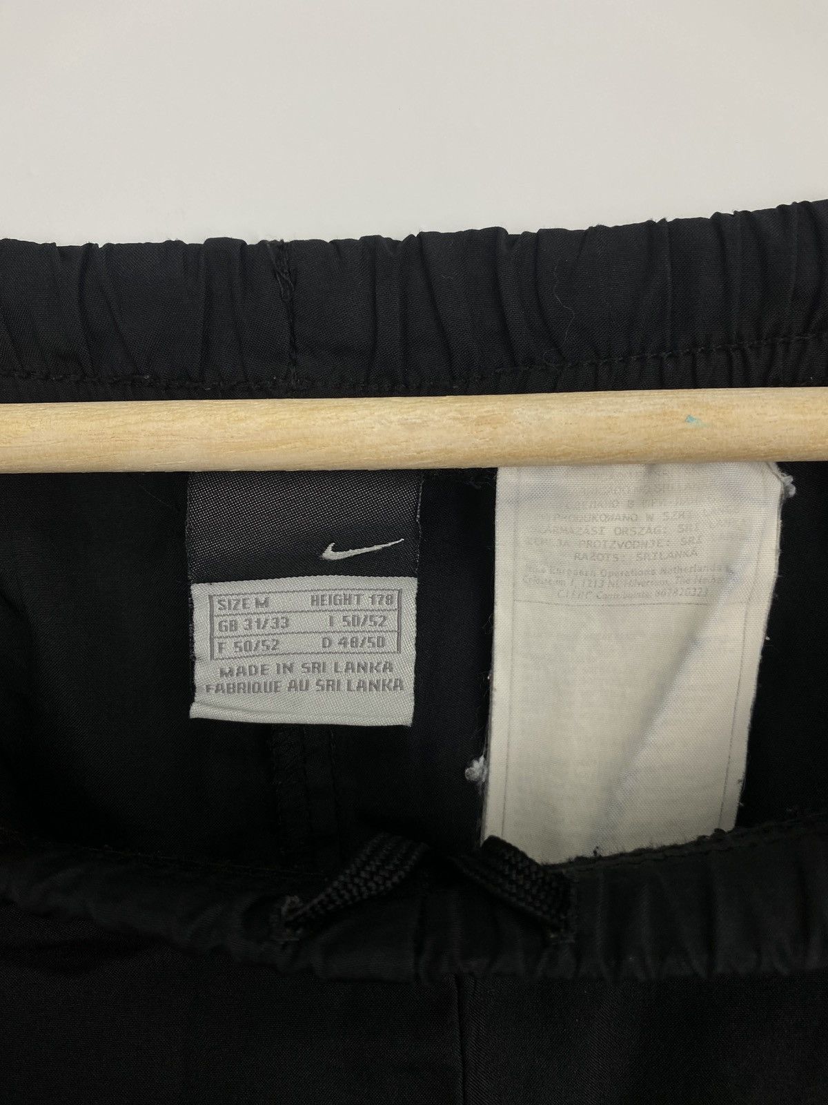 Nike 🇺🇸 Vintage 90s Nike Gold Logo Nylon Track Pants Y2K Rare Hype Size US 33 - 5 Thumbnail