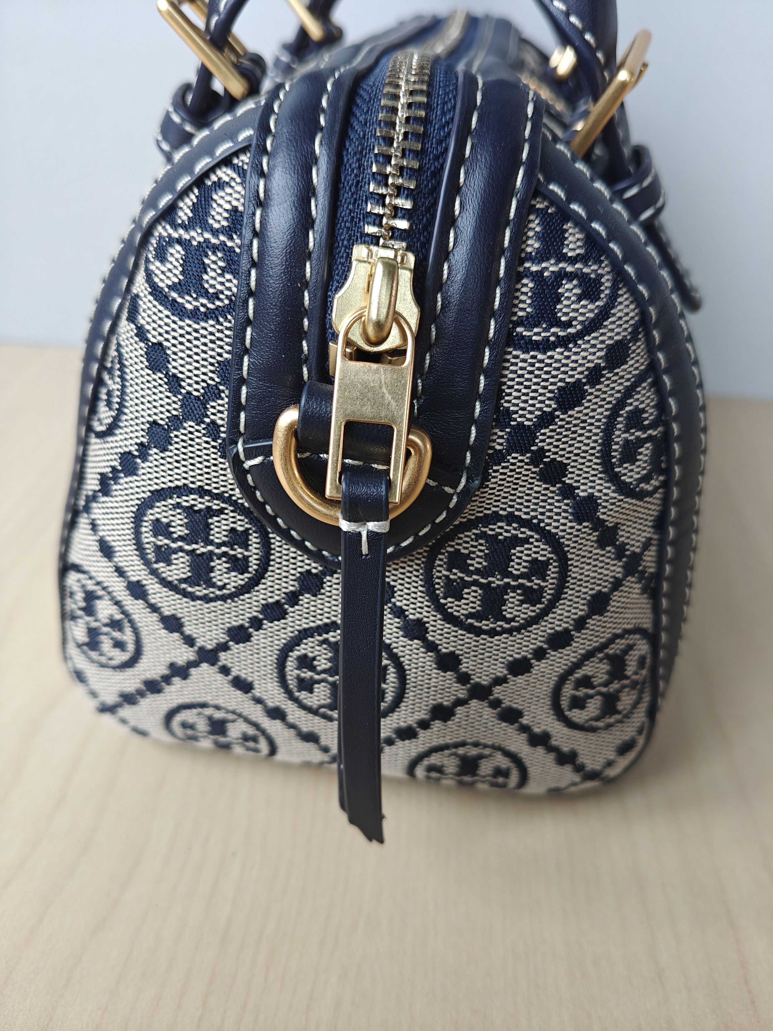 Tory Burch T Monogram Jacquard Mini Barrel bag Free Shipping VATP/6177 Size ONE SIZE - 4 Thumbnail