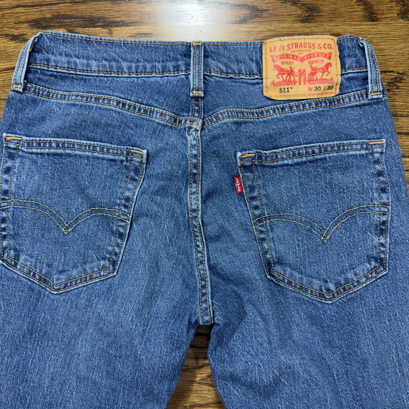 Levi's Levi's 511 Slim Fit Jeans 30x30 Medium Wash Blue Denim Size US 30 / EU 46 - 1 Thumbnail