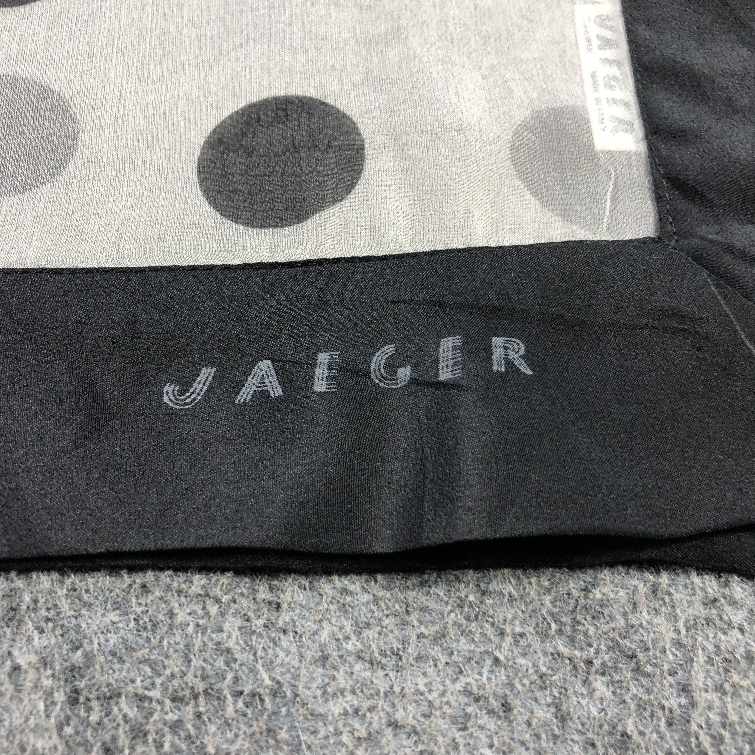 Jaeger Jaeger Polka Dots Silk Stole Silk Scarf M1394 Size ONE SIZE - 4 Thumbnail