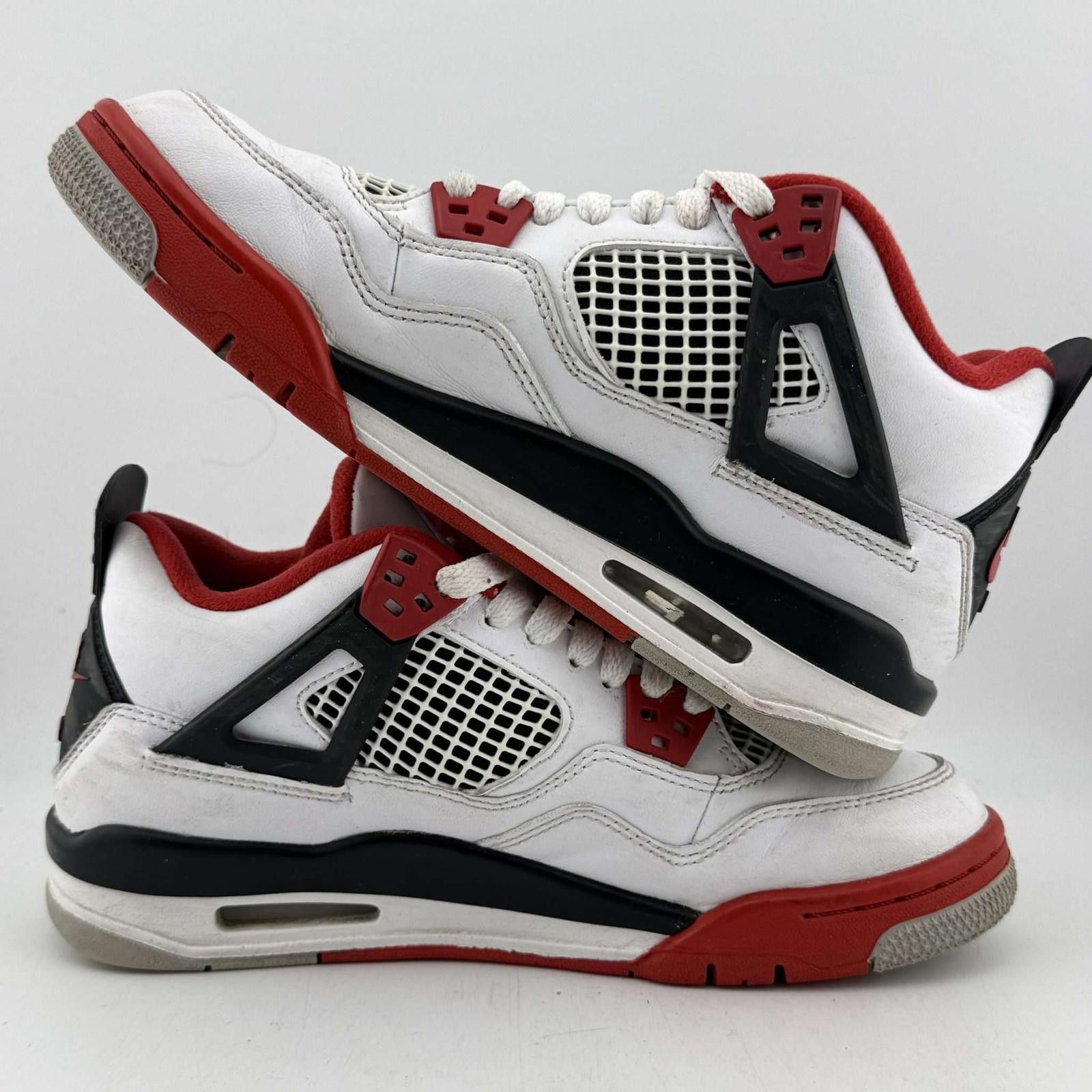 Nike Jordan 4 Fire Red 5.5Y Used with Box Size US 5.5 / EU 38 - 7 Thumbnail