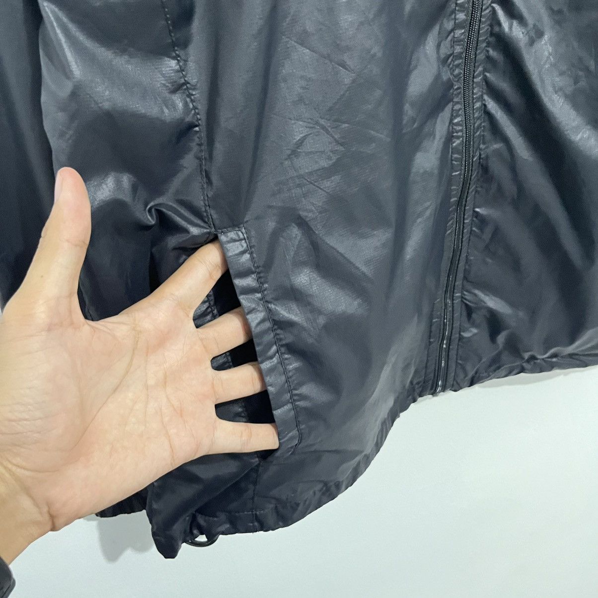 Mercedes-Benz Mercedes-Benz Windbreaker Jacket Minimalist Logo Size US L / EU 52-54 / 3 - 7 Thumbnail
