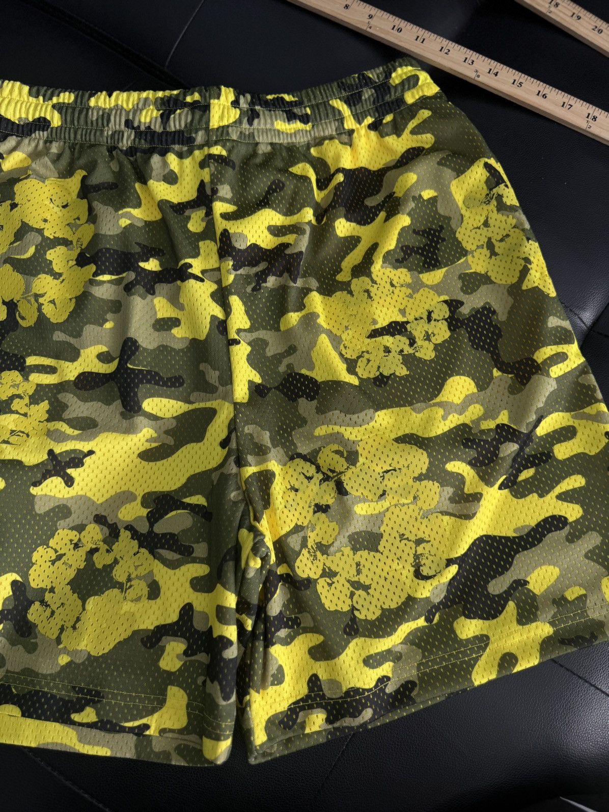 DENIM TEARS Denim Tears Mesh Summer Shorts Yellow Camo Size XL (NEW) Size US 36 / EU 52 - 3 Thumbnail