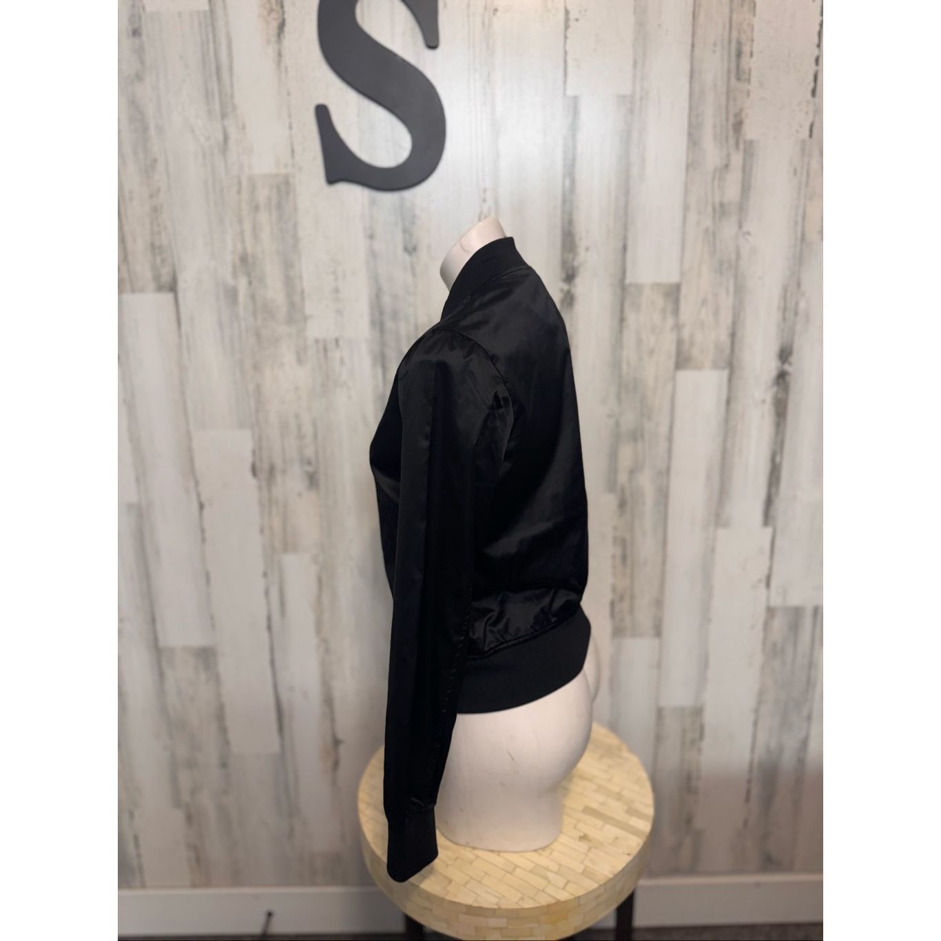 City Streets City Streets Lightweight Sleek Black Full Zip Classic Flight Size S / US 4 / IT 40 - 5 Thumbnail