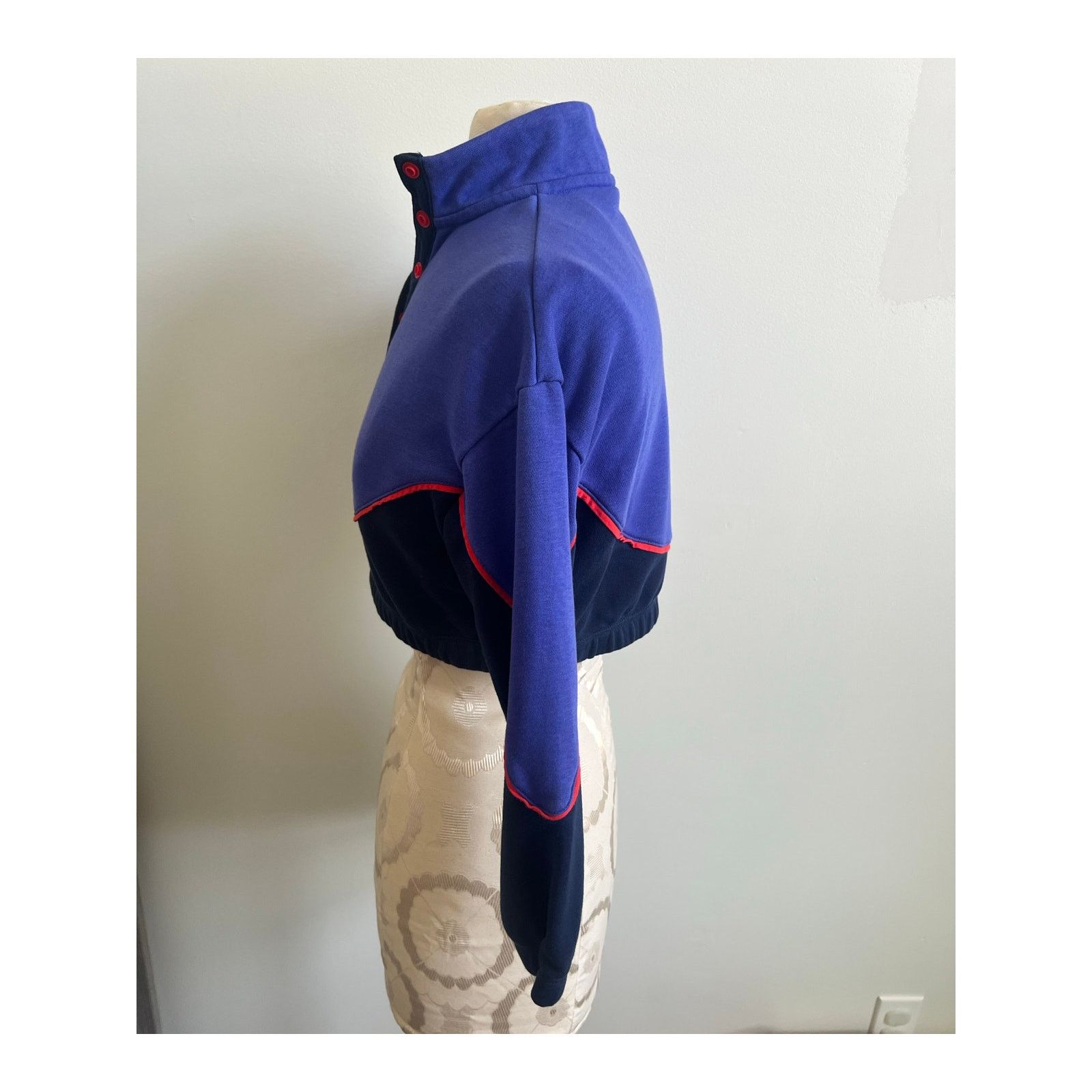 Nike Nike Cropped Pullover Long Sleeve Sweatshirt Medium Size M / US 6-8 / IT 42-44 - 2 Thumbnail