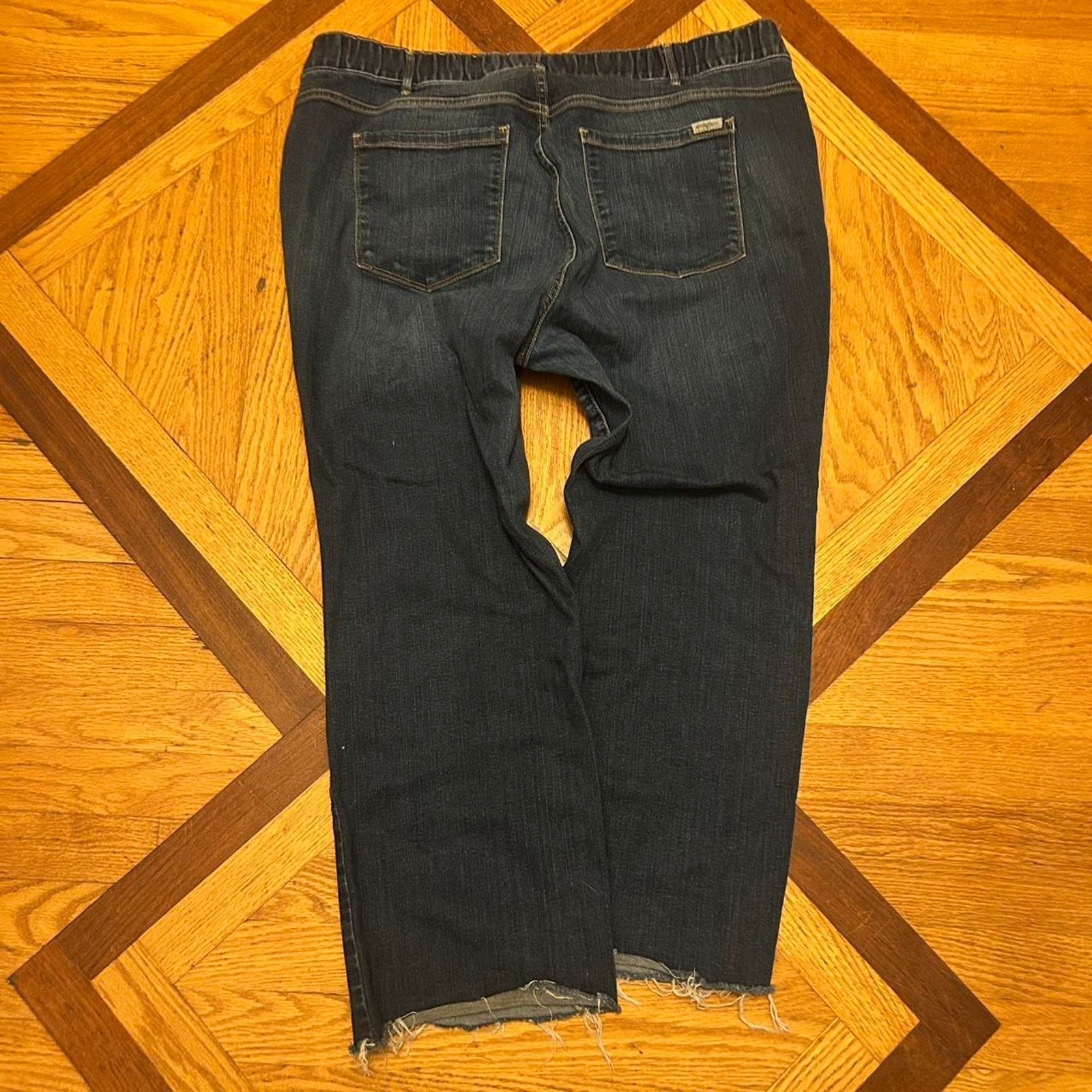 Eddie Bauer (XL) Eddie Bauer Curvy Bootcut Jeans with Distressed Cuffs Size 38" / US 16 / IT 52 - 4 Thumbnail
