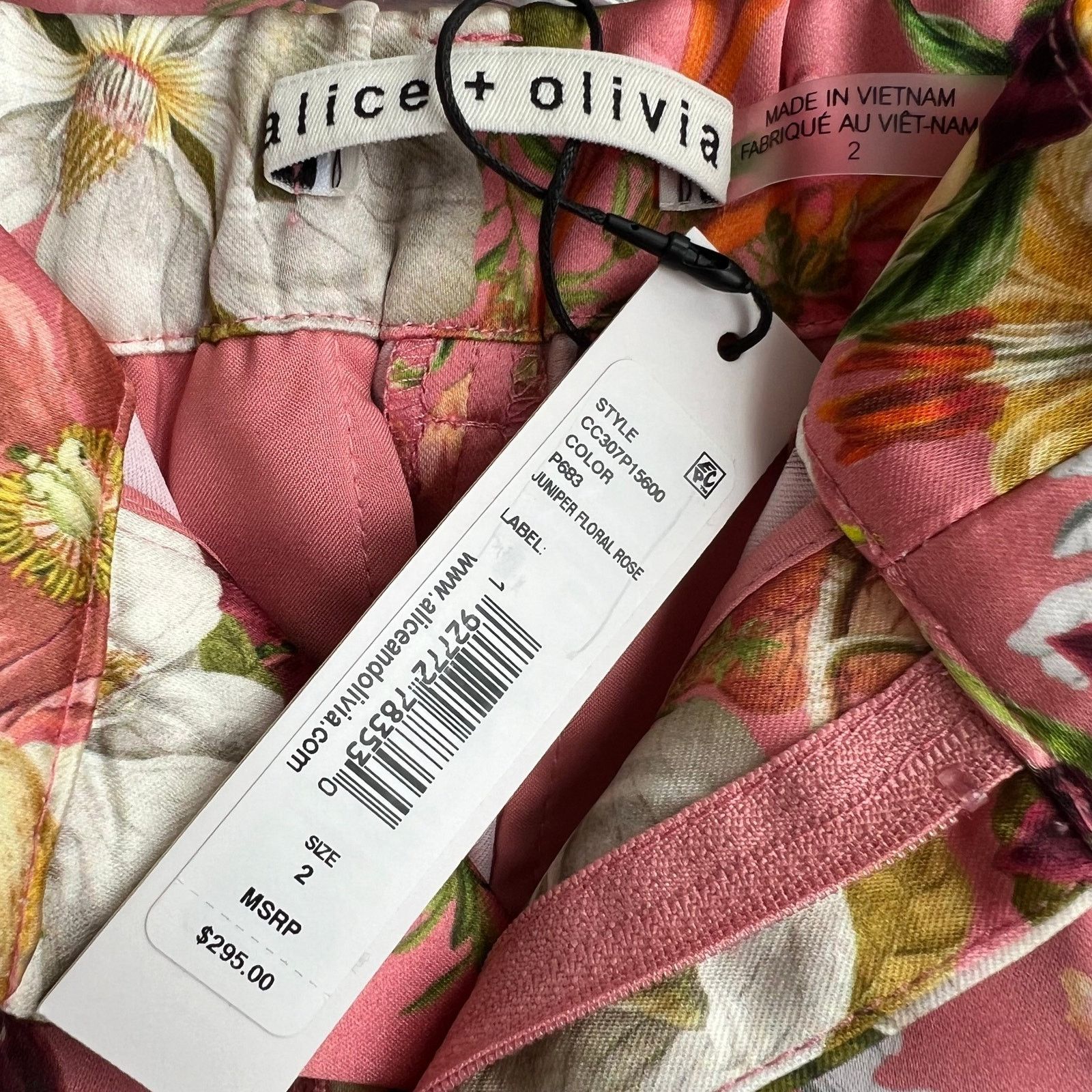 Alice + Olivia ALICE + OLIVIA Floral Rose Blazer,US4 + Shorts Set, US2 Size S / US 4 / IT 40 - 11 Thumbnail