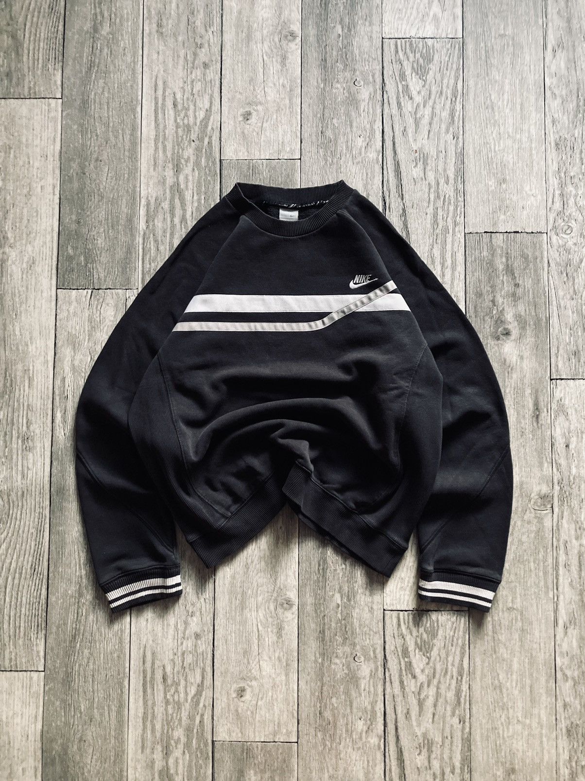 Nike × Vintage Vintage crewneck sweatshirt nike swoosh logo M 90’s 00’s y2k Size US L / EU 52-54 / 3 - 2 Thumbnail
