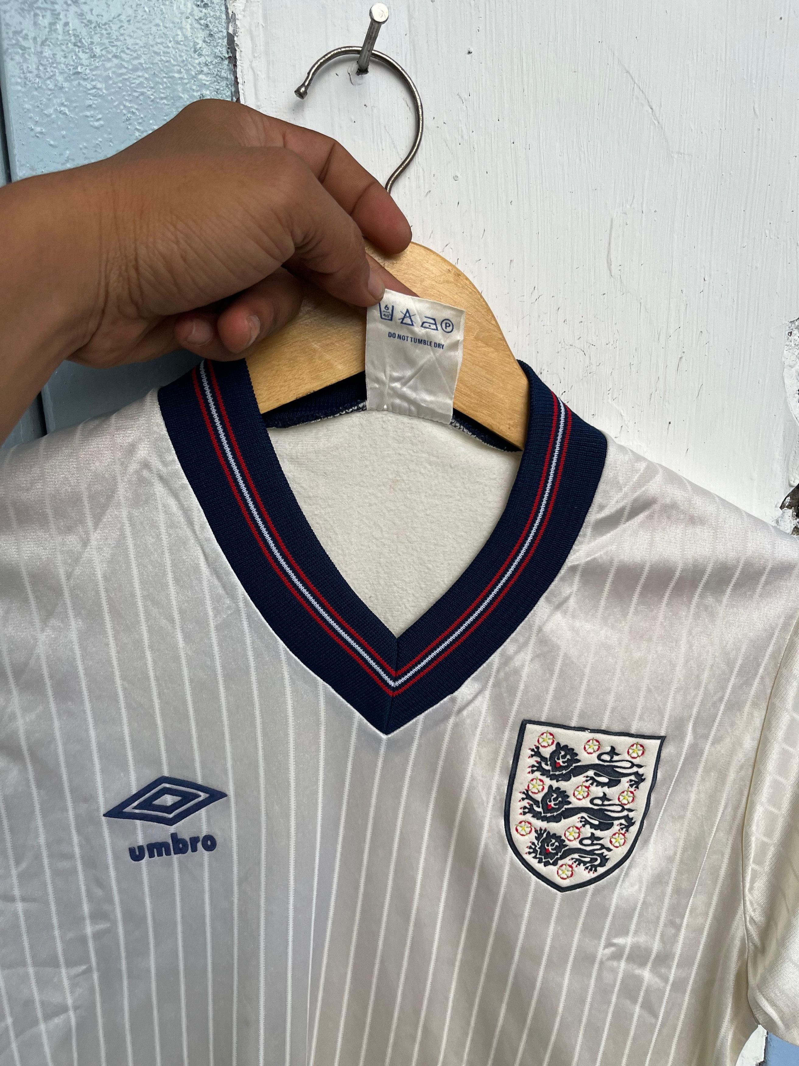 Umbro 💥Rare💥Vintage England 1984-1986 Home Jersey Size US S / EU 44-46 / 1 - 9 Thumbnail
