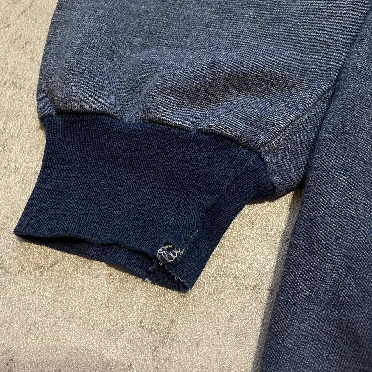 Champion Navy blue hoodie with a relaxed fit hoodie Vintage Size US M / EU 48-50 / 2 - 7 Thumbnail