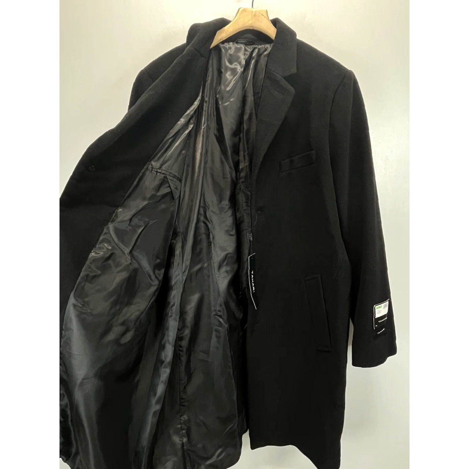 Vintage Tahari Coat Wool Blend Long Overcoat 46L Black 3 Button Men Regular Size 46L Wool Blend Black 3 Button Coat Mens Size US S / EU 44-46 / 1 - 5 Thumbnail