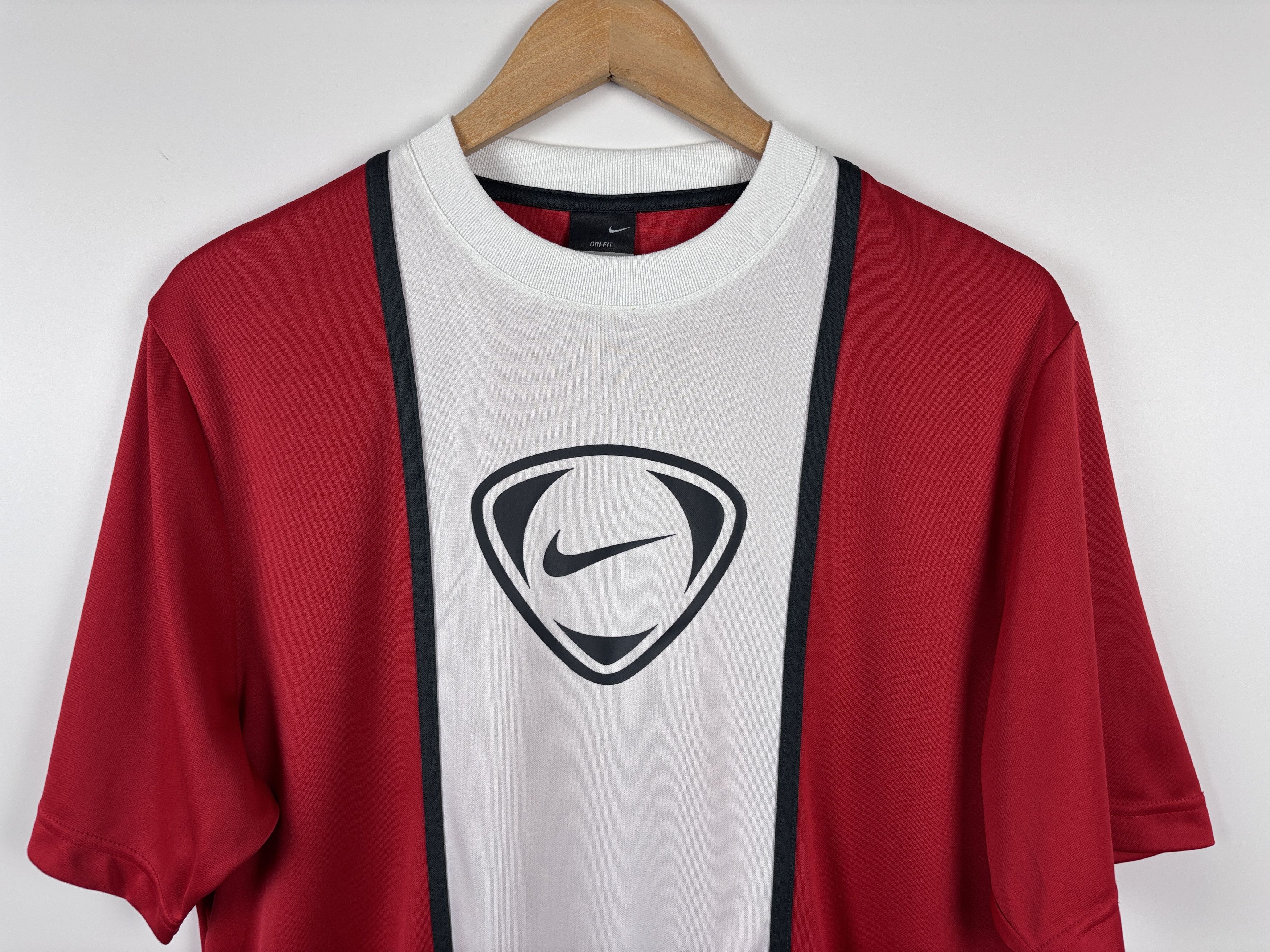 Nike × Vintage Vintage Nike Tiempo Football Soccer Jersey Big Logo Size M Size US M / EU 48-50 / 2 - 2 Thumbnail