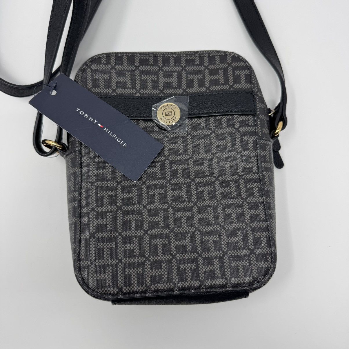 Tommy Hilfiger NWT Tommy Hilfiger Crossbody Monogram Women's Bag Size ONE SIZE - 2 Thumbnail