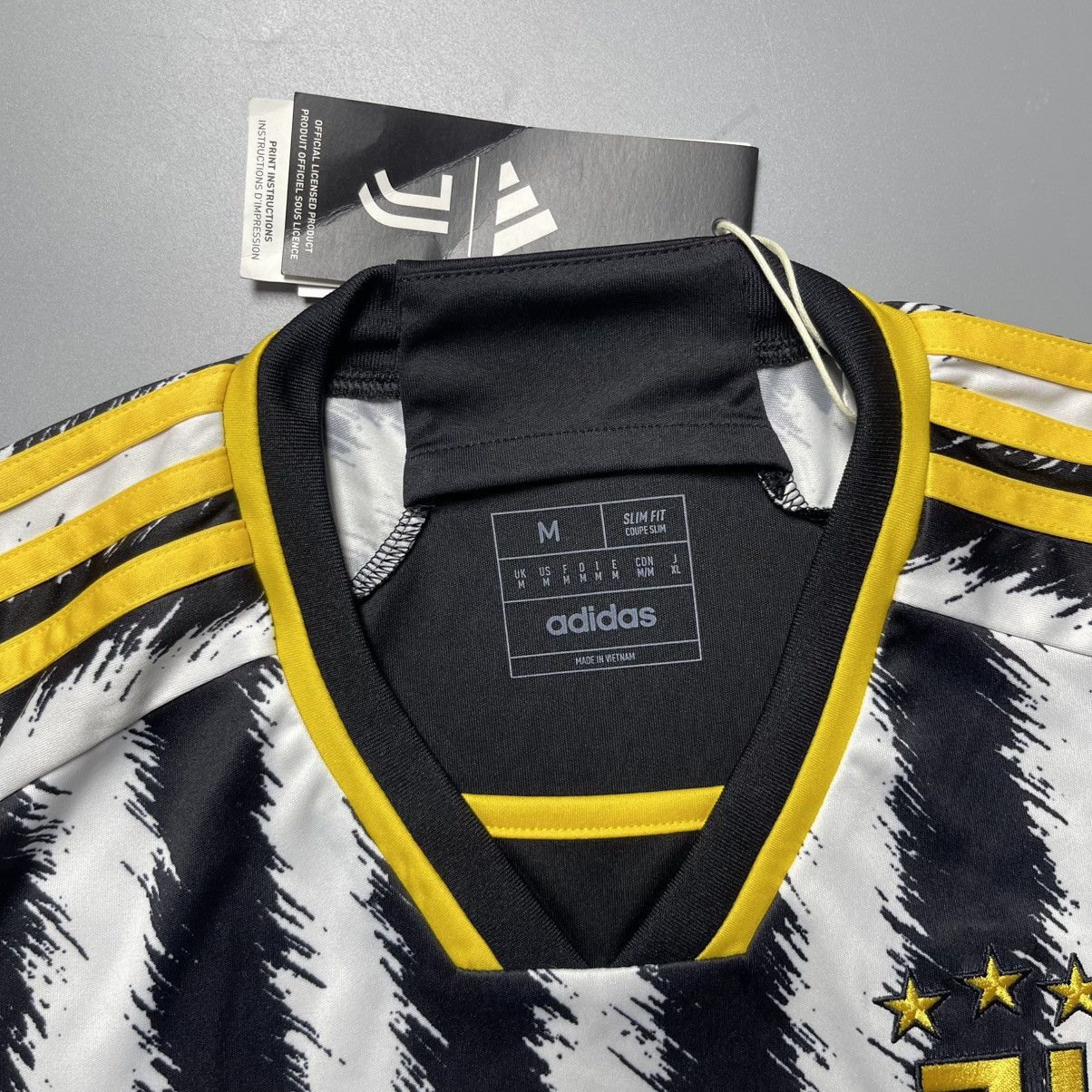 Adidas JUVENTUS ADIDAS 2024/2025 FOOTBALL HOME SOCCER JERSEY Size US M / EU 48-50 / 2 - 4 Thumbnail