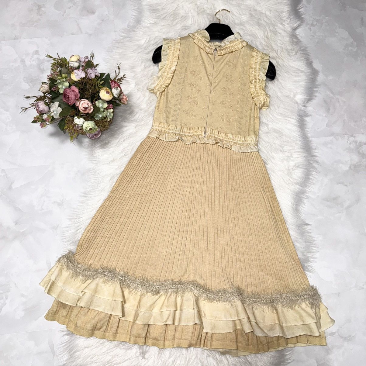 Chanel Authentic Chanel COCO Embellished Floral Knit Dress 34 Size XXS / US 00 / IT 34 - 8 Thumbnail