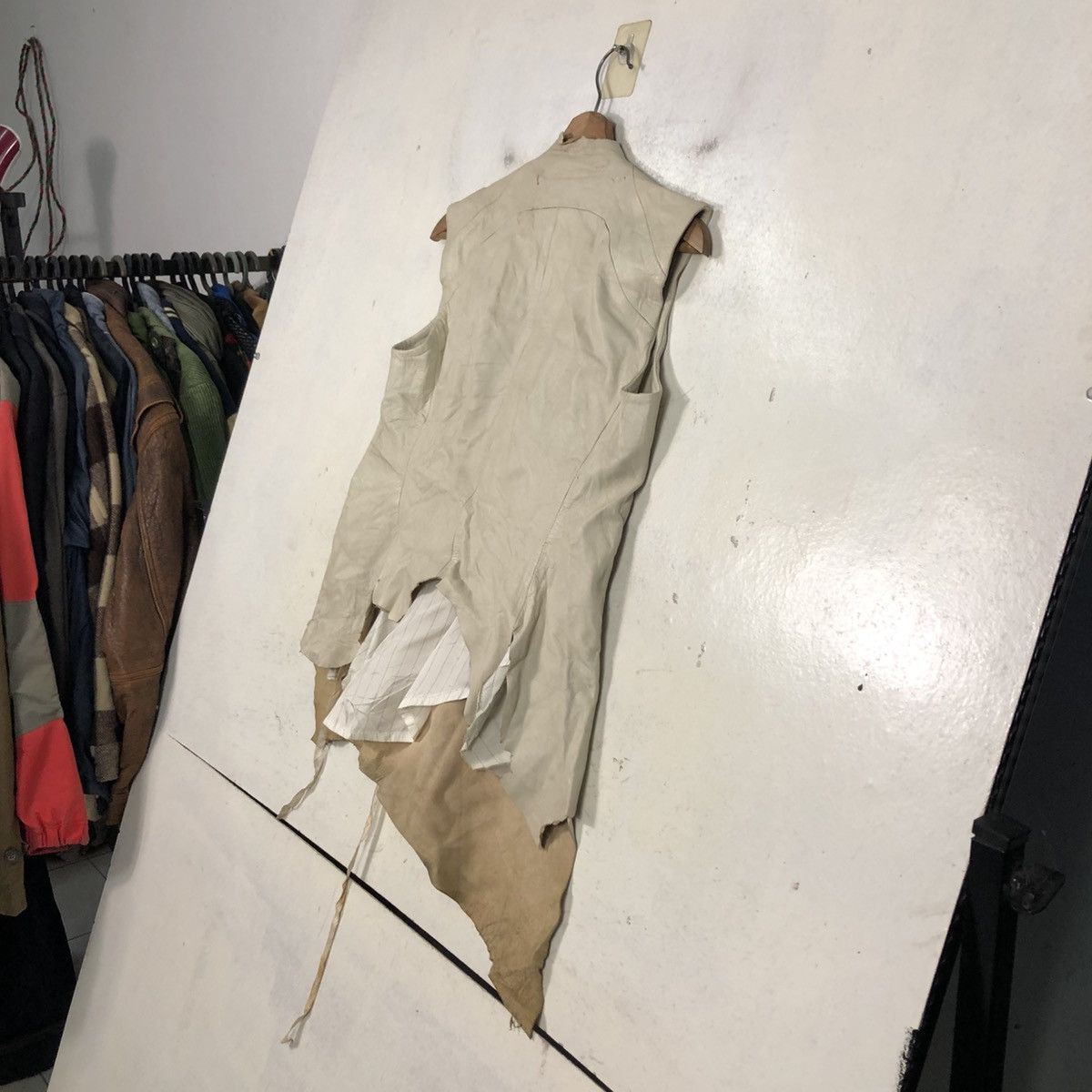 Japanese Brand Distressed Punk Vest Leather Biker Es Sadaharu Hoshino Size US M / EU 48-50 / 2 - 13 Thumbnail