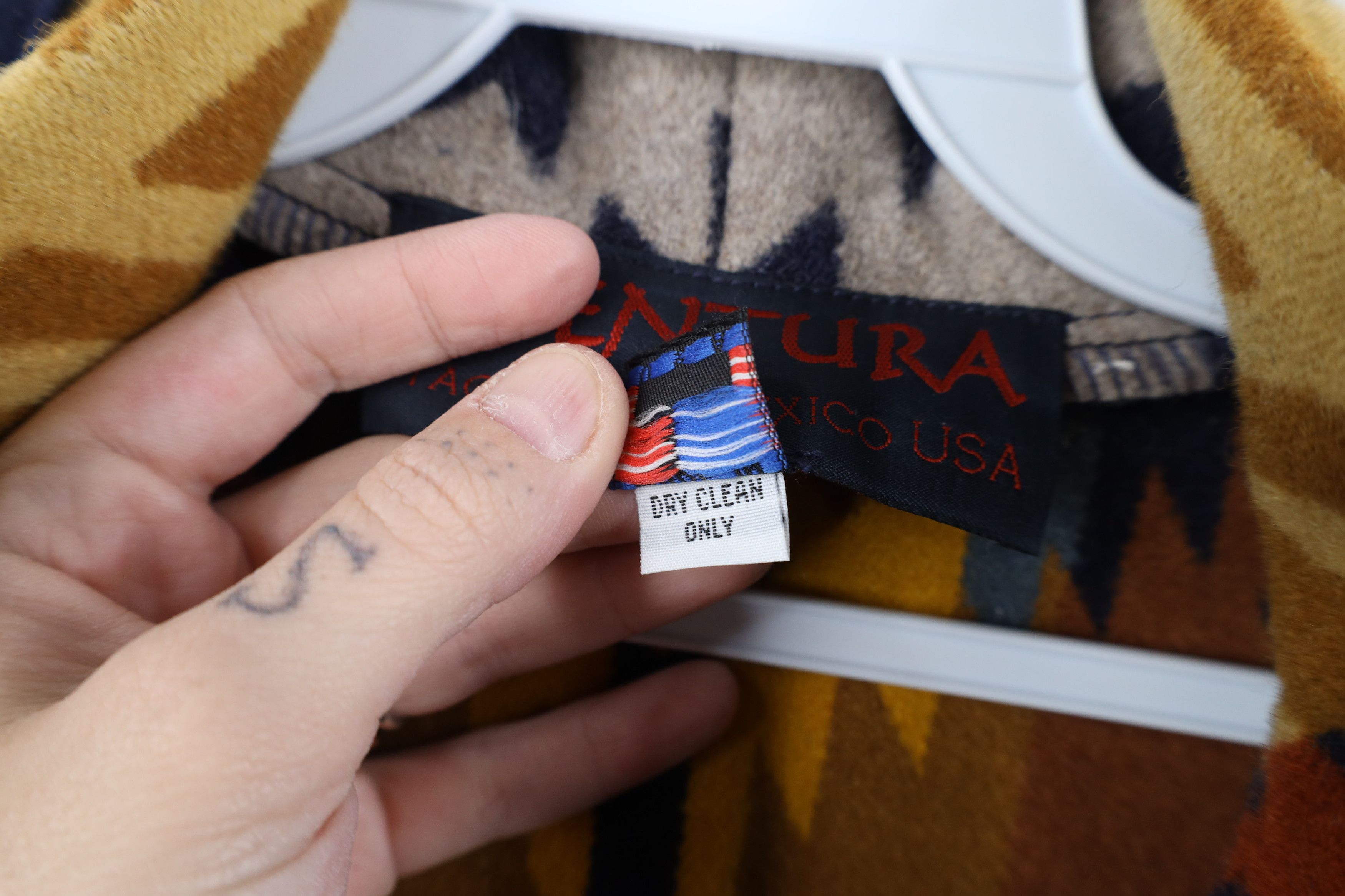 Vintage Vintage 90s Streetwear Southwestern Blanket Button Vest USA Size S / US 4 / IT 40 - 8 Thumbnail