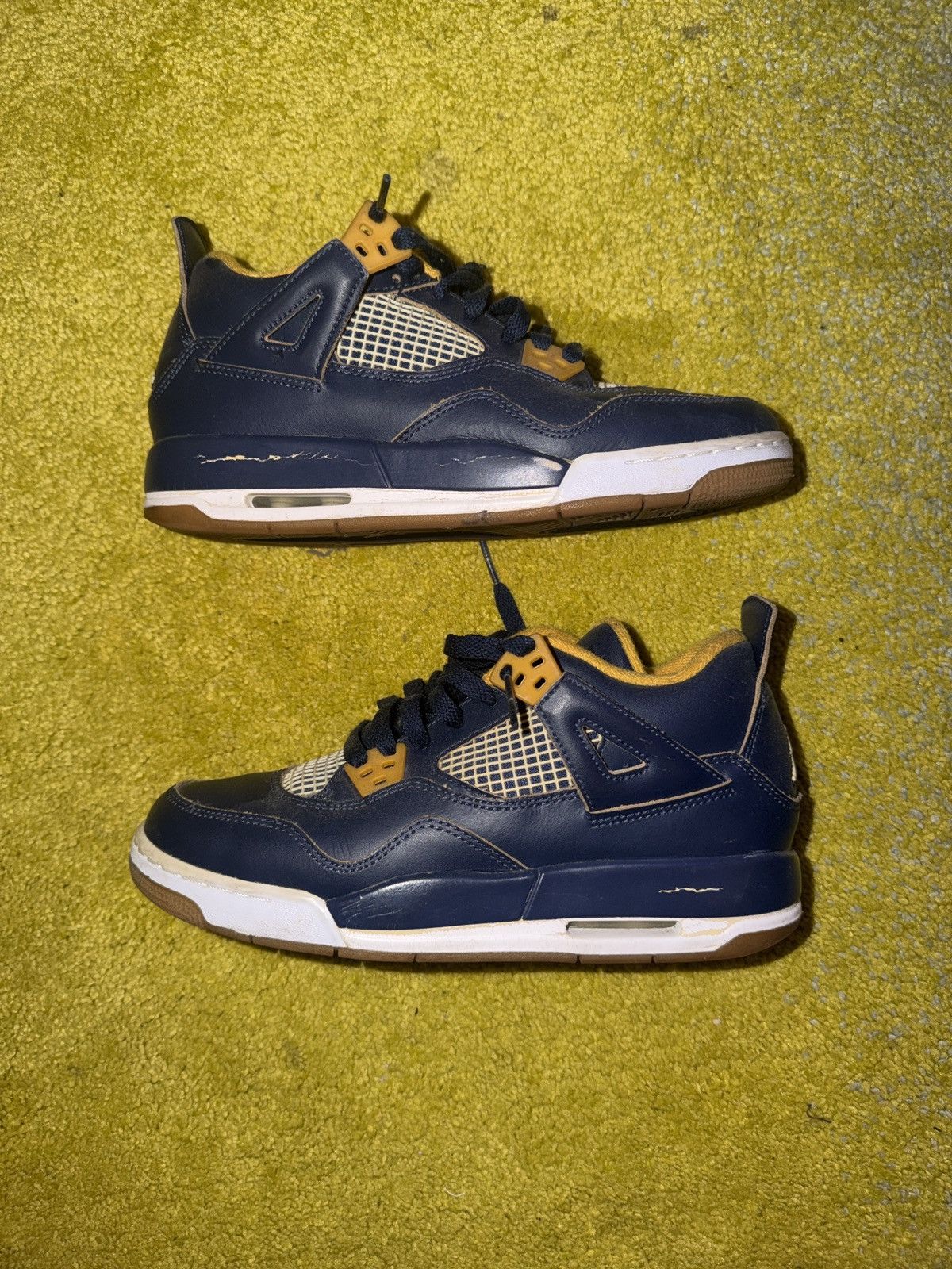 Jordan Brand Air Jordan 4 Retro GS 'Dunk From Above' Size US 5.5 / EU 38 - 1 Thumbnail