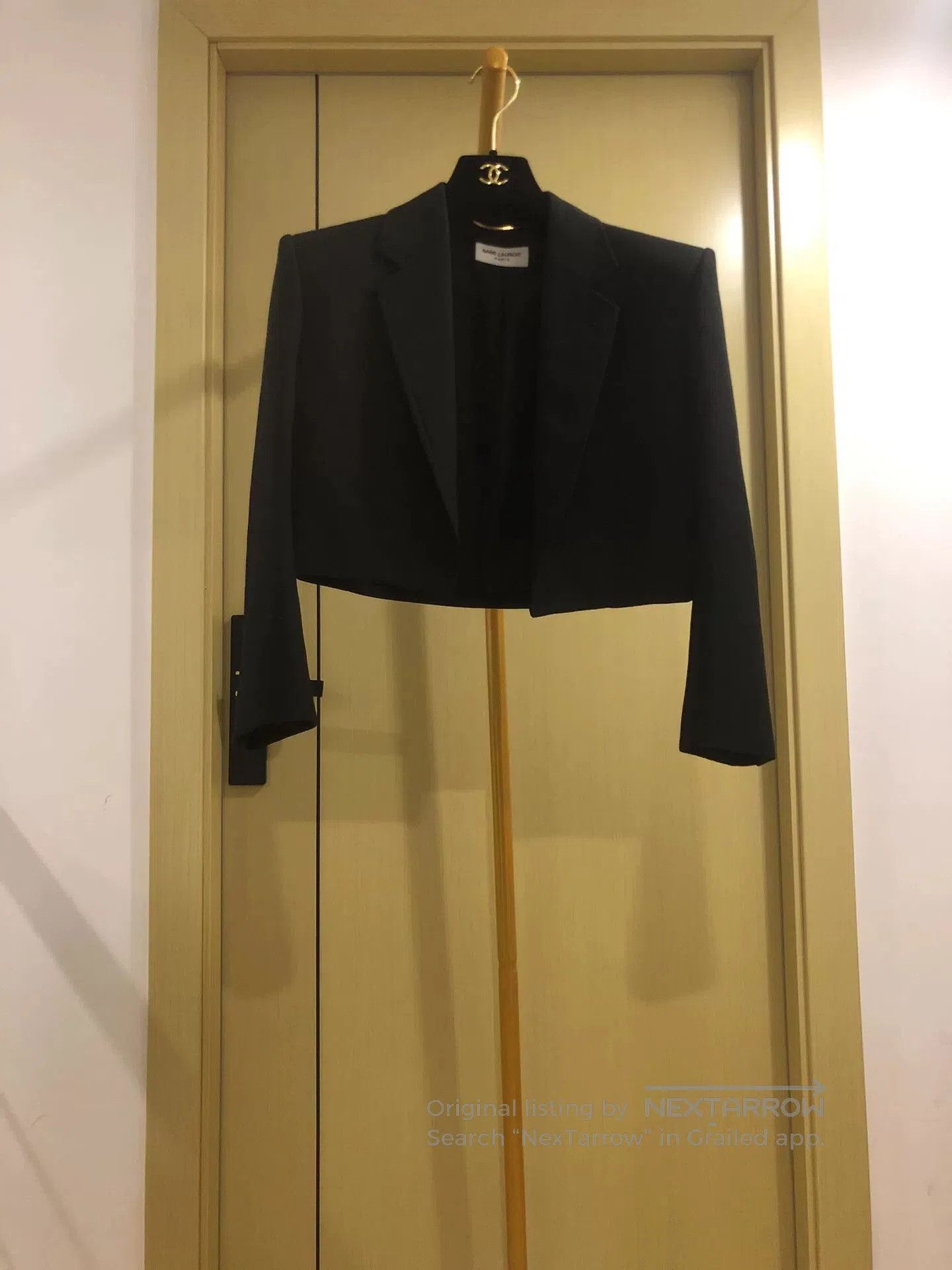 Saint Laurent Paris Saint Laurent Black Cropped Blazer. Size XXS / US 00 / IT 34 - 1 Thumbnail