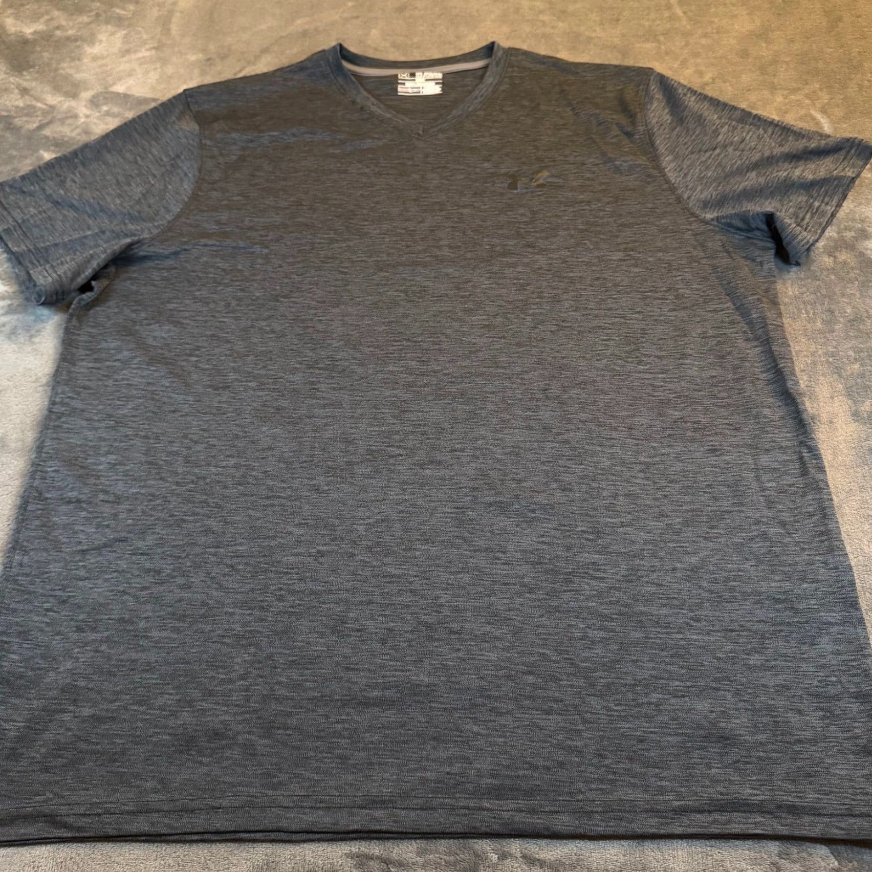 Under Armour Under Armour HeatGear T-Shirt Mens 2XL Loose Short Sleeve V-Neck Gray Charcoal Logo Moisture Wicking Lightweight Stretch Sports Gym Casual Shirt Size US XXL / EU 58 / 5 - 2 Thumbnail