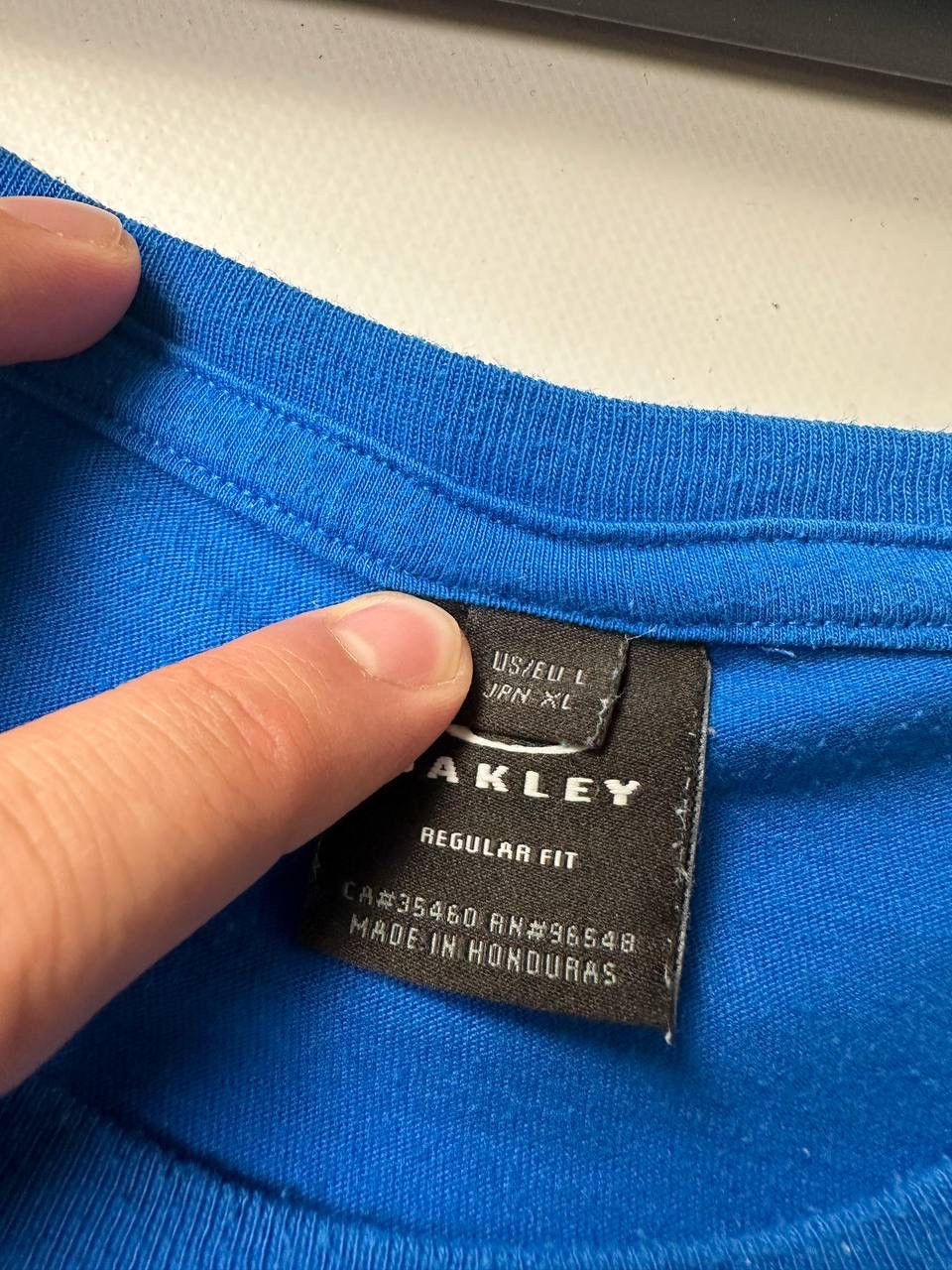 Oakley 00’s Vintage Oakley Rare American Flag Logo T Shirt Size US L / EU 52-54 / 3 - 5 Thumbnail
