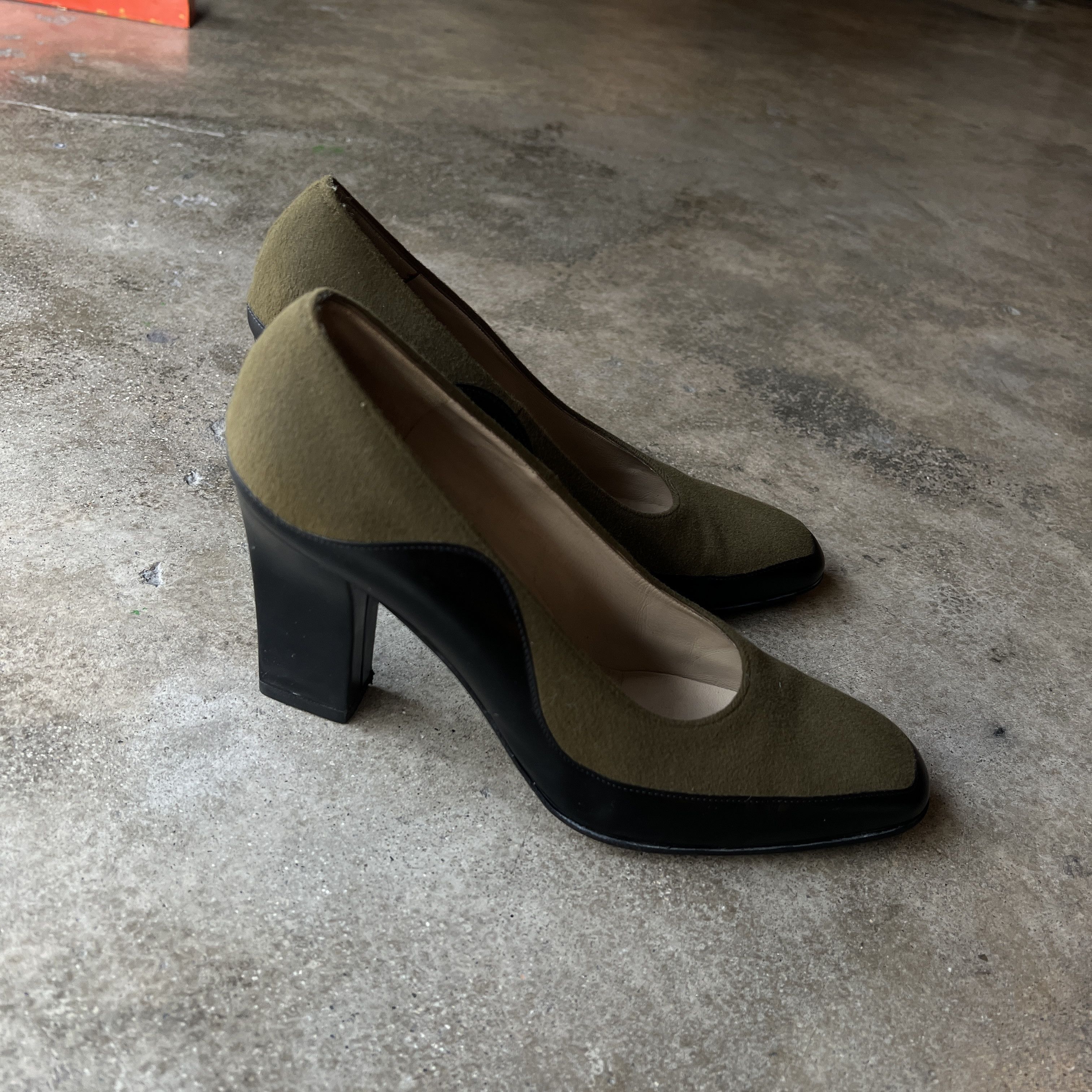 Salvatore Ferragamo Salvatore Ferragamo Two-Tone Block Heels Size US 8 / IT 38 - 6 Thumbnail