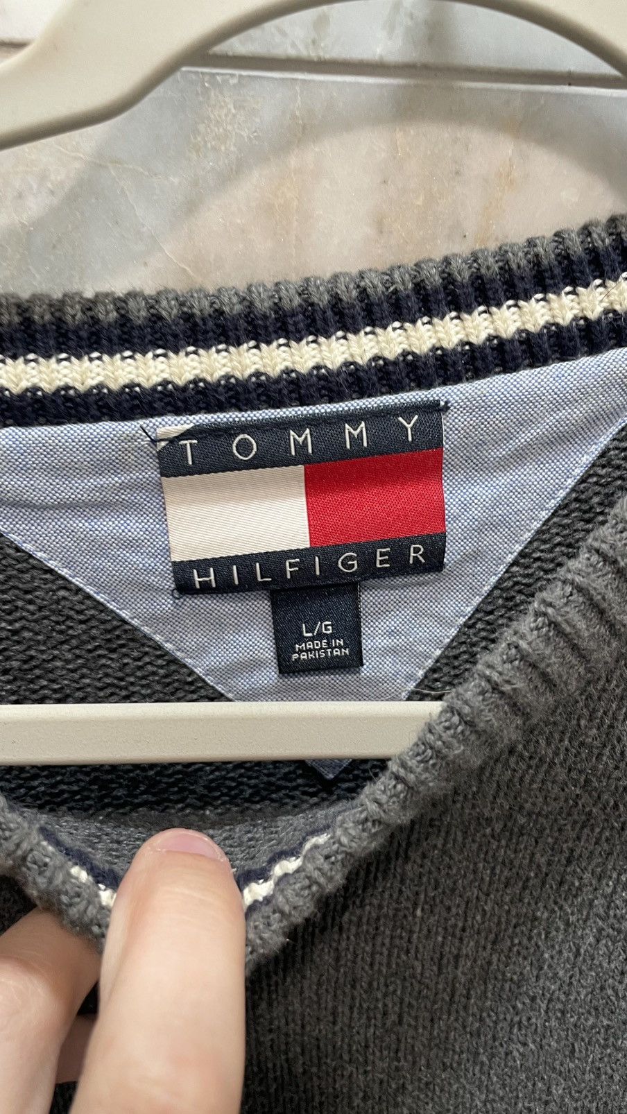 Tommy Hilfiger Tommy Hilfiger Knit Grey Crewneck Sweater Size US L / EU 52-54 / 3 - 3 Thumbnail