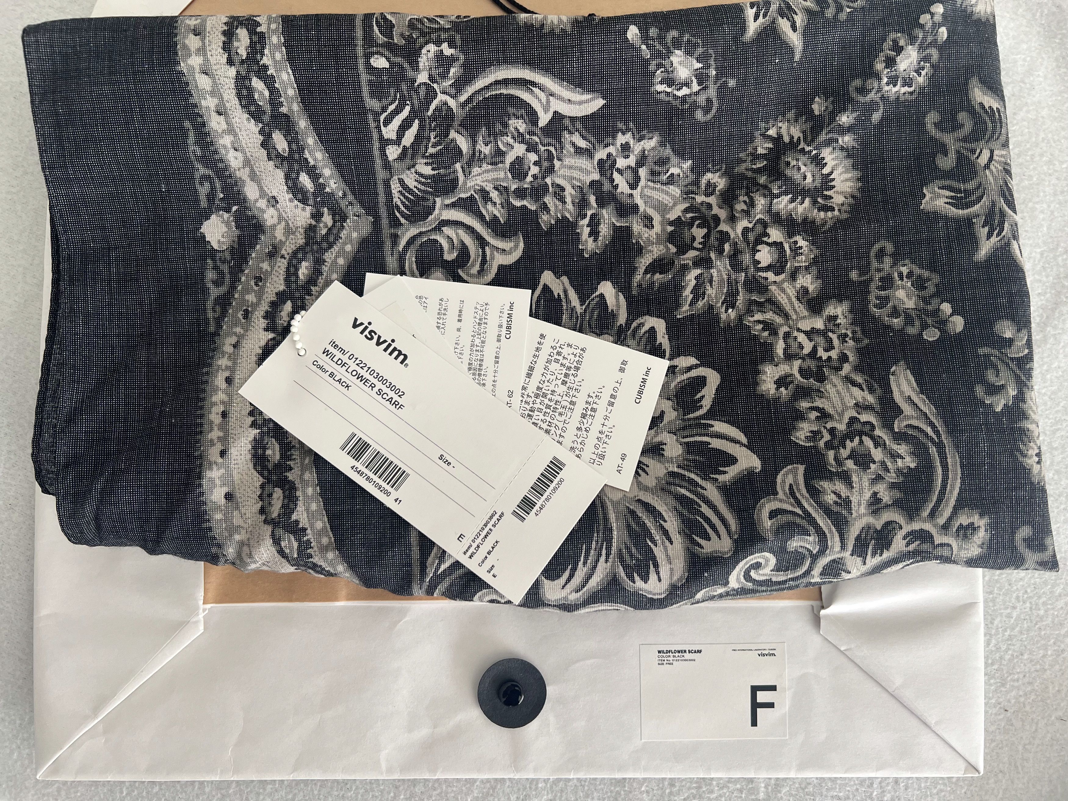 Visvim BANDANA WILD FLOWER black Size ONE SIZE - 8 Thumbnail