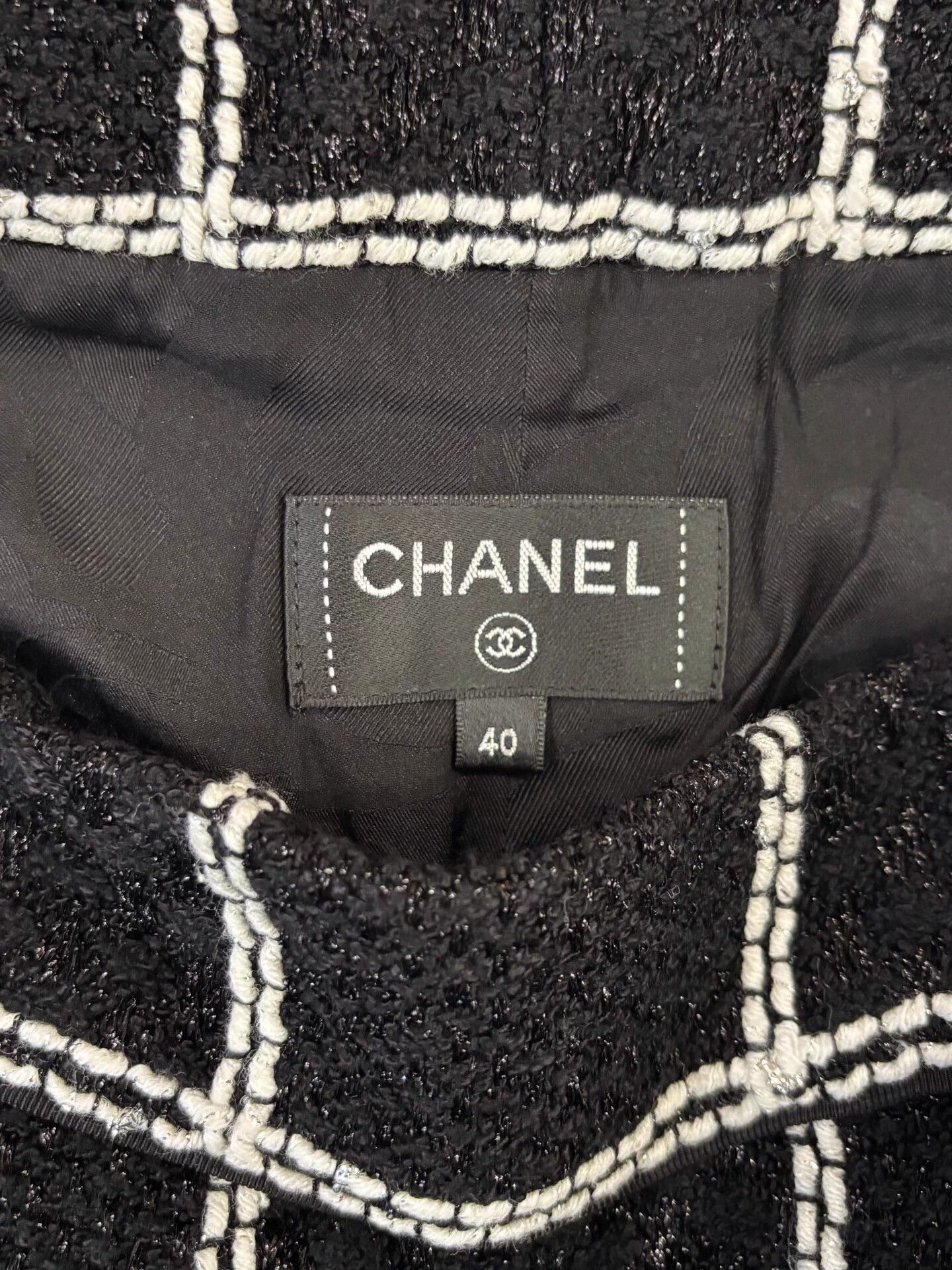 Chanel Chanel Rooftop black white check CC crystal button pants 40 Size 28" / US 6 / IT 42 - 5 Thumbnail