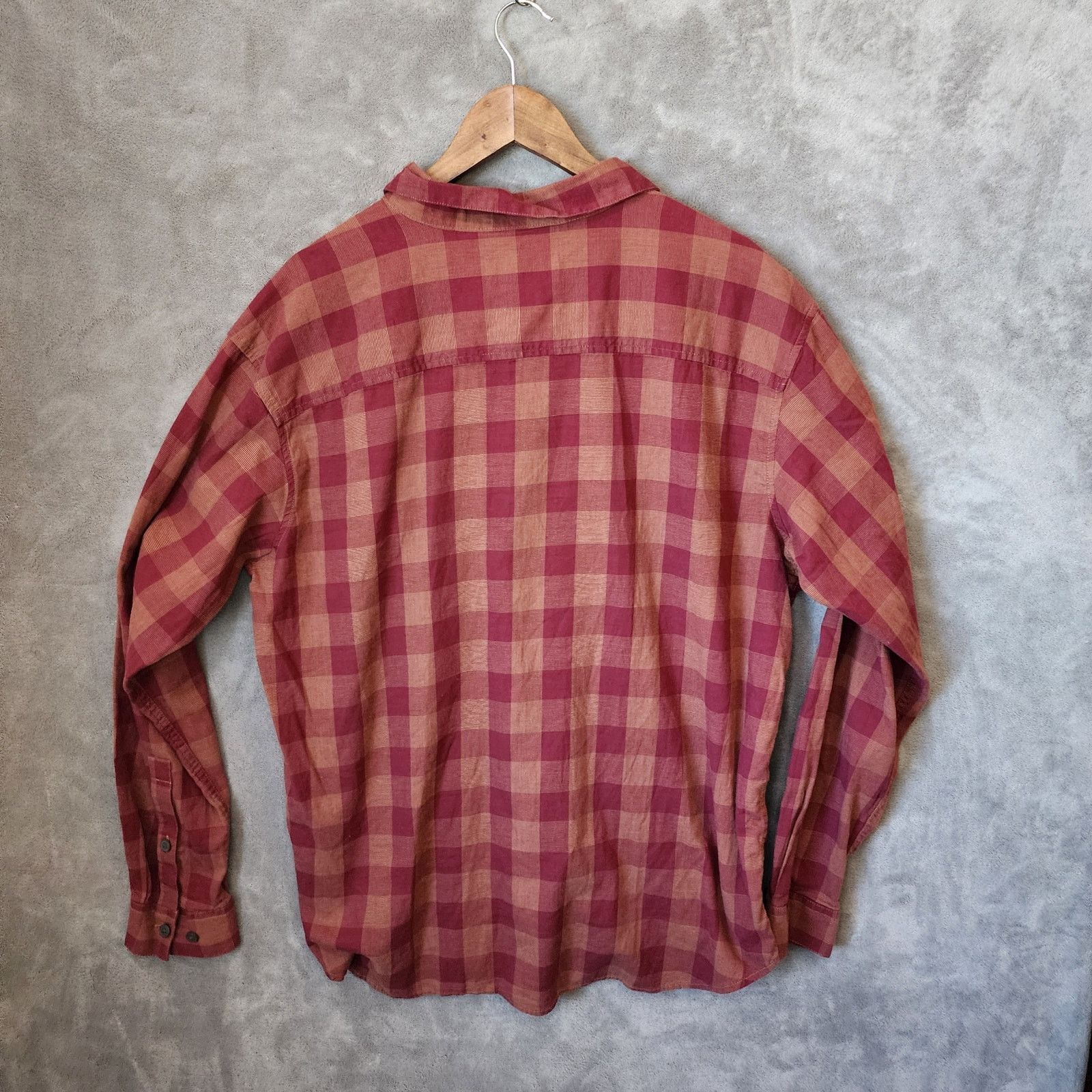 Columbia Columbia Men's XL Red Plaid Long Sleeve Shirt India Size US XL / EU 56 / 4 - 2 Thumbnail