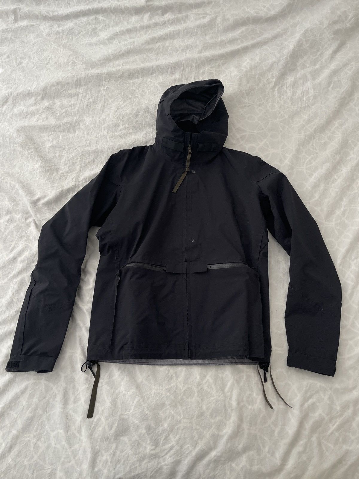 image of Acronym J66-Gt in Black, Men's (Size Small)