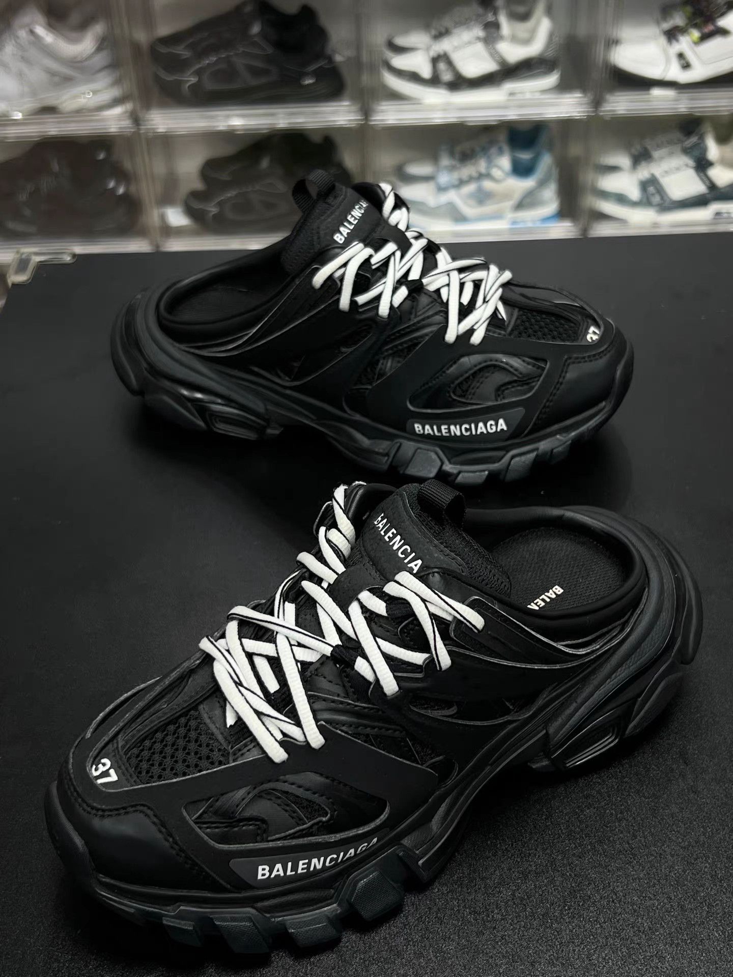 Balenciaga Balenciaga Track Slide Black K15 Size US 7 / IT 37 - 1 Thumbnail