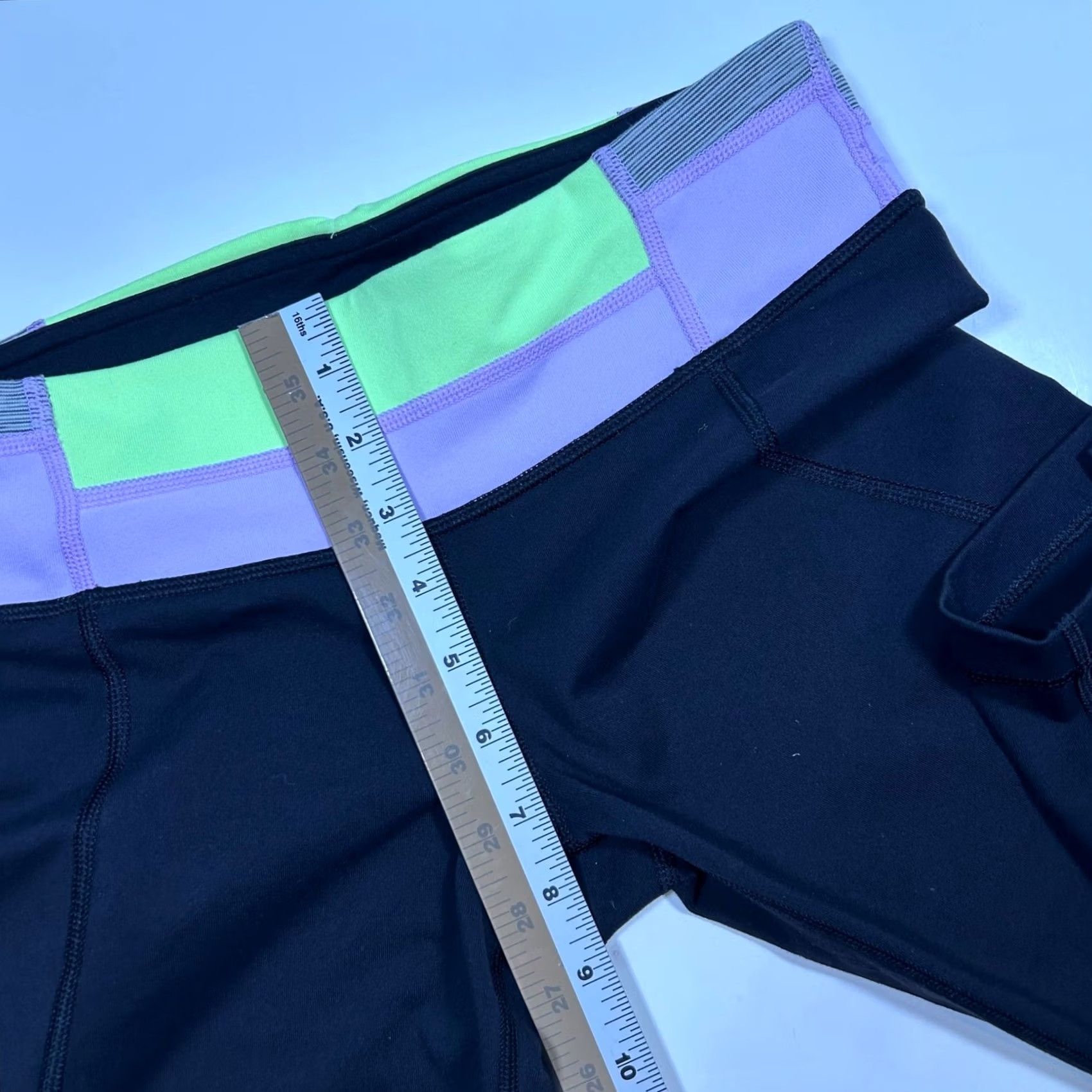Lululemon Lululemon Capri Yoga Pants High Rise Black Purple Green Size 4 Athletic Size 27" / US 4 / IT 40 - 7 Thumbnail
