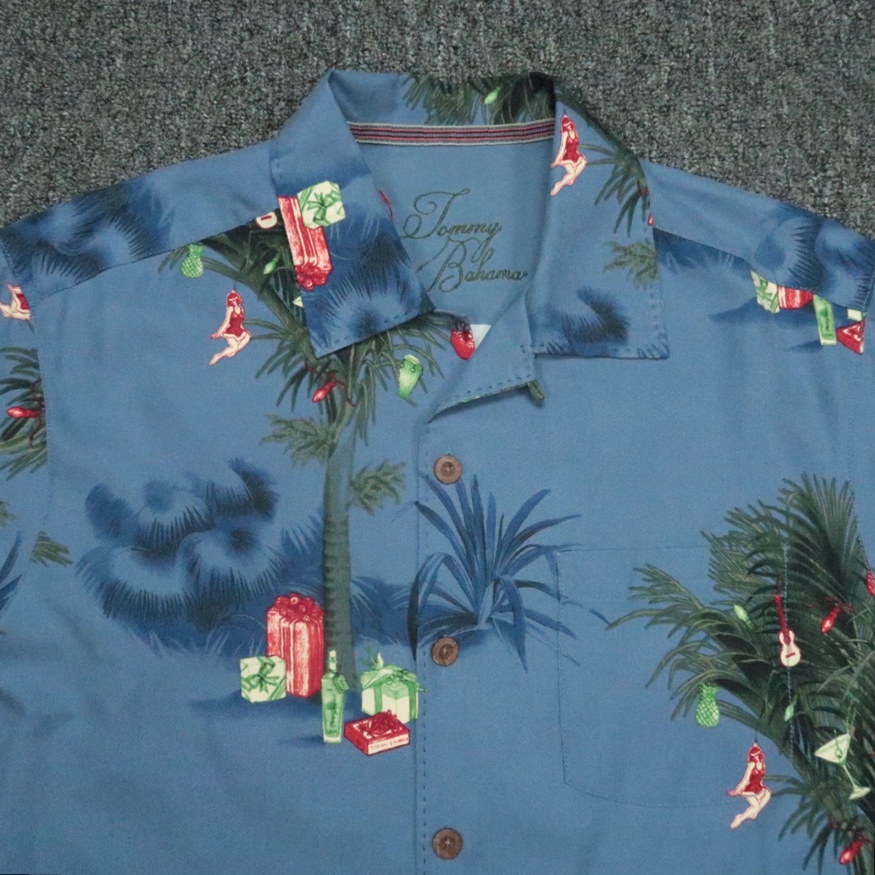 Tommy Bahama VINTAGE Tommy Bahama Shirt Mens Small Blue Silk Wool 42in Chest 42 Wool Silk Geometric Collared Short Sleeve Button-Up 90s Concert Holiday Mens Size US S / EU 44-46 / 1 - 2 Thumbnail
