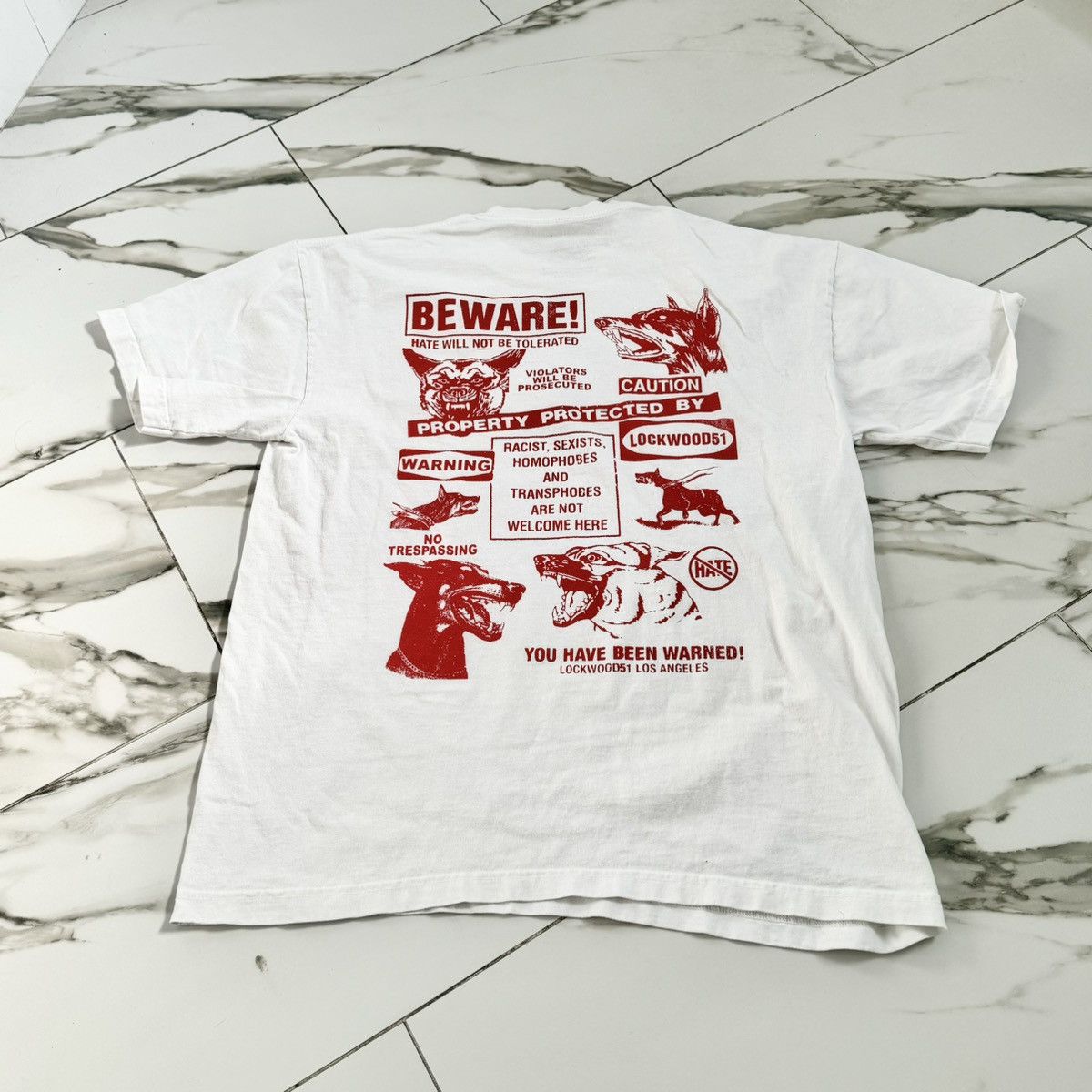 Vintage LOCKWOOD51 ANTI RACISM ART TEE! Size US L / EU 52-54 / 3 - 5 Thumbnail