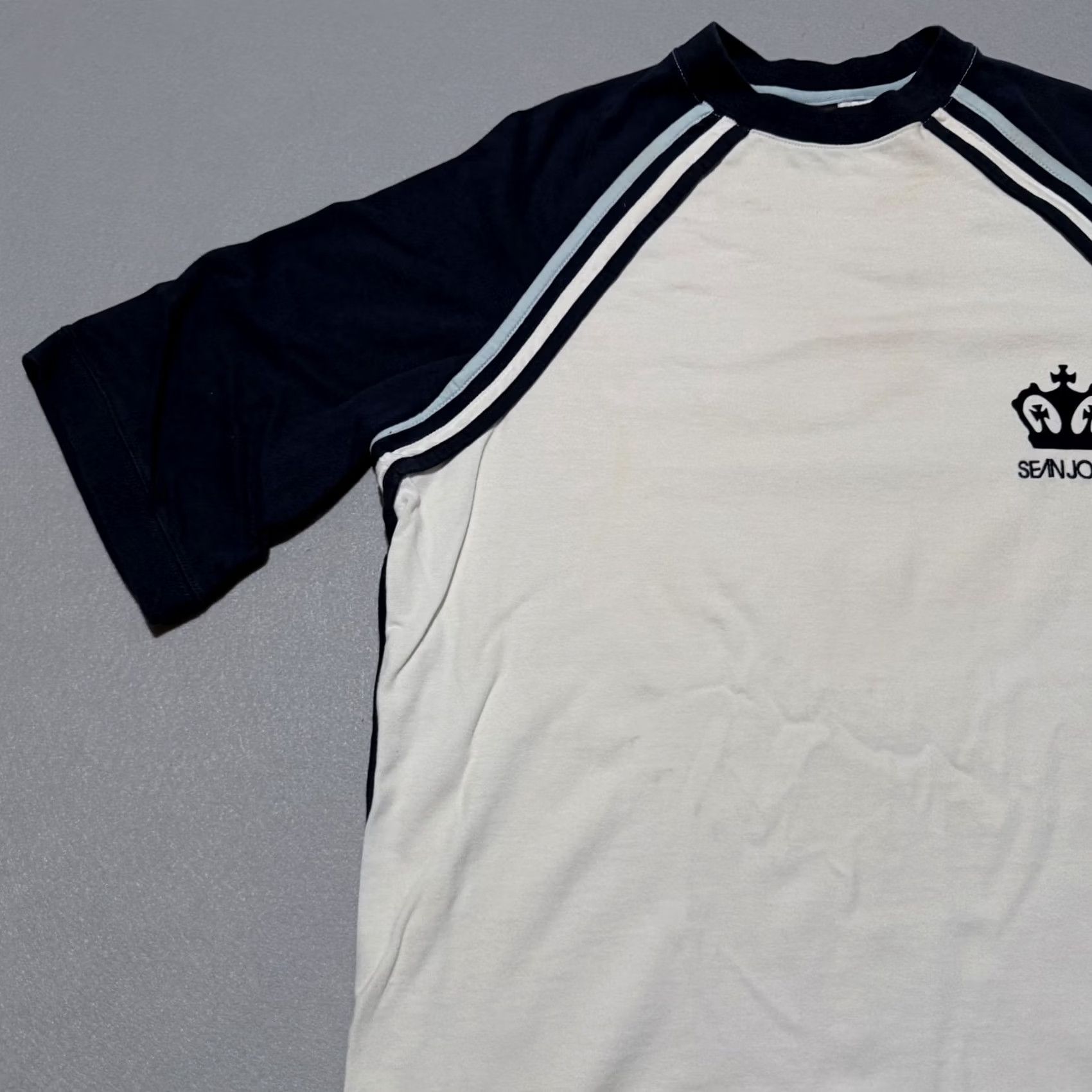 Sean John Sean John T-Shirt Men Navy White Crown Logo Short Sleeve Small - Vintage? No - Cotton Crew Neck Lightweight Solid White/Navy Logo T-Shirt Men XS/S Size US S / EU 44-46 / 1 - 3 Thumbnail