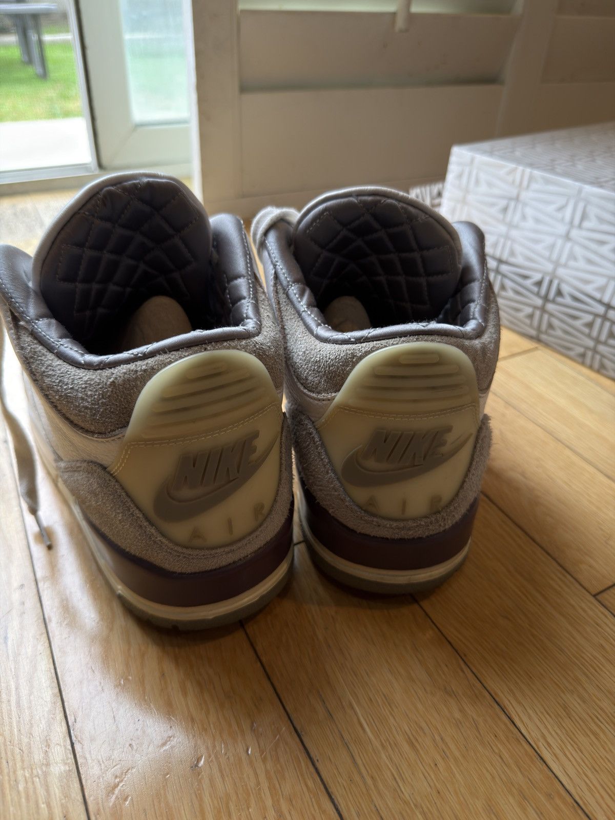 A Ma Maniere × Jordan Brand Jordan 3 A Ma Maniere Size US 13 / EU 46 - 5 Thumbnail